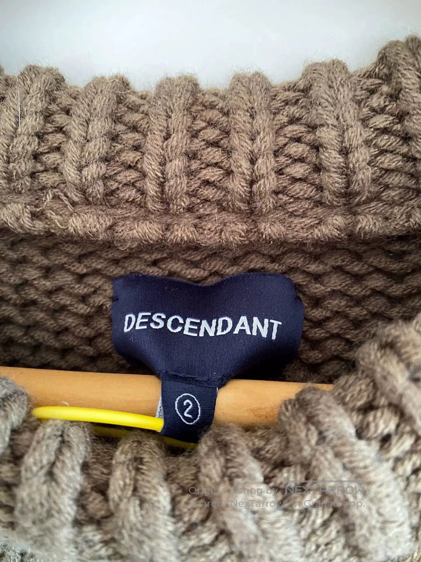 Descendant vintage descendent knitted sweater in olive green. Size US M / EU 48-50 / 2 - 4 Thumbnail