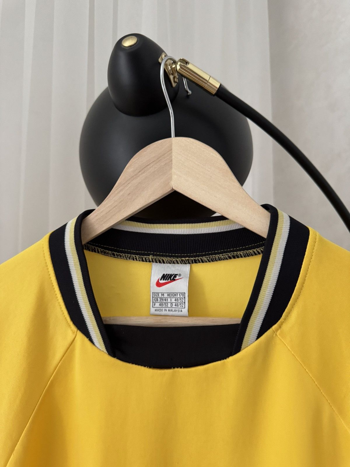 Nike Nike Vintage Soccer UK Blockcore Yellow Longsleeve Jersey Size US L / EU 52-54 / 3 - 4 Thumbnail