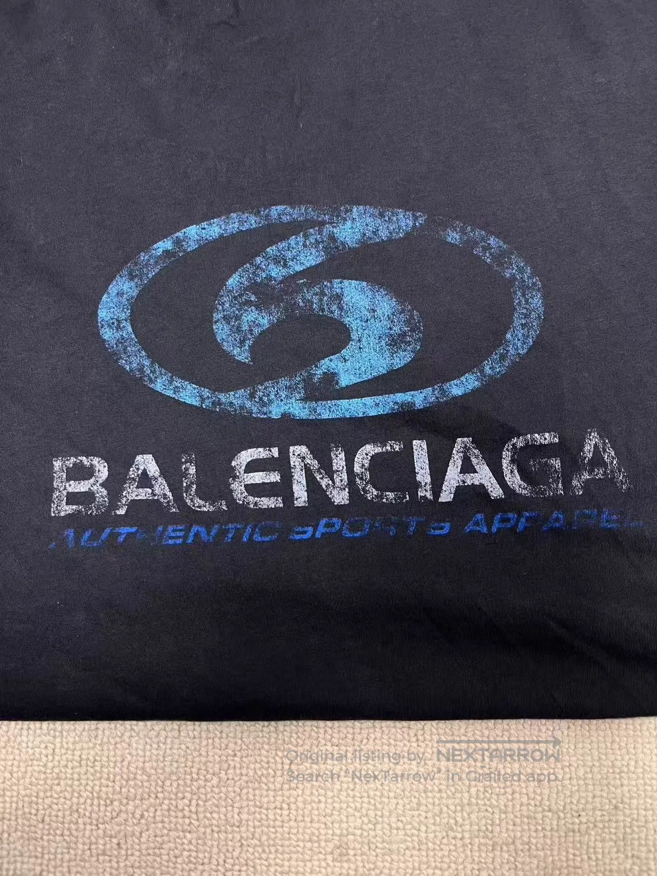 Balenciaga Balenciaga Men's Logo Print Long Sleeve T-Shirt. Size US S / EU 44-46 / 1 - 3 Thumbnail