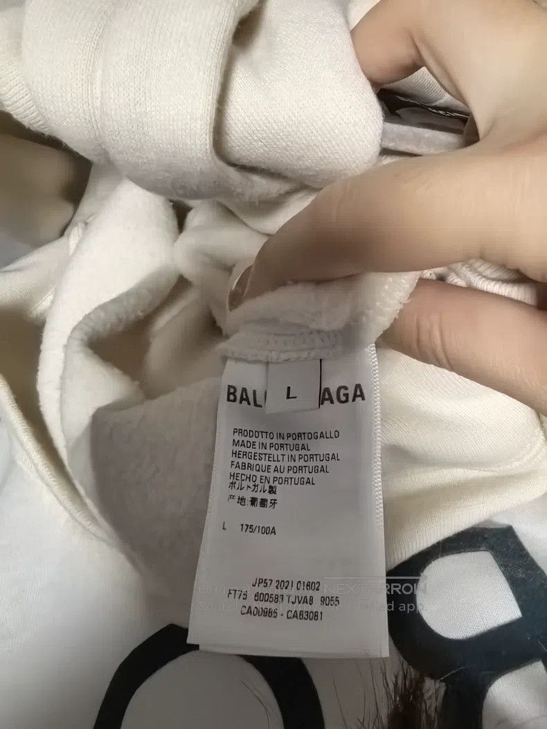 Balenciaga Balenciaga Beige Sweatshirt with Blue Label Size US L / EU 52-54 / 3 - 5 Thumbnail