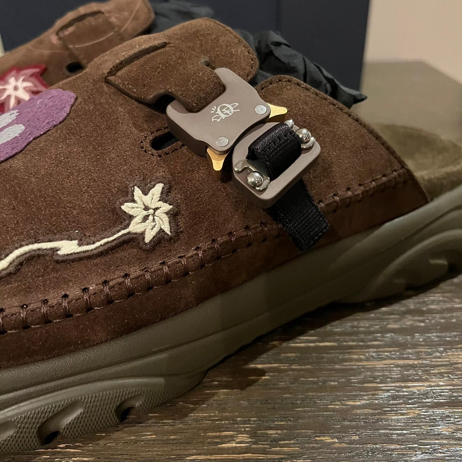 Dior × Travis Scott Q.1 Cactus Jack H-Town Sandals Suede Embroidered in Brown Size US 9 / EU 42 - 5 Thumbnail
