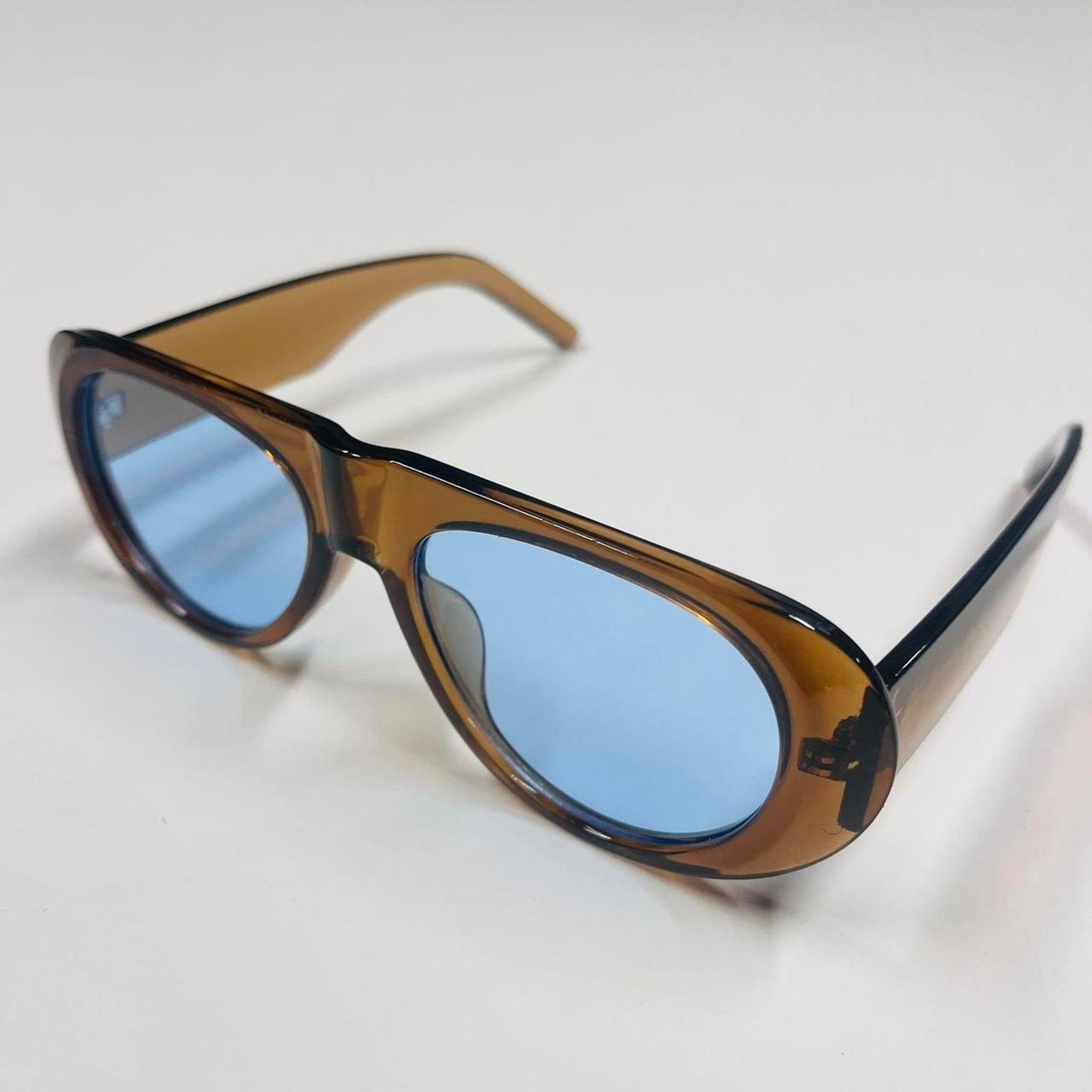 Vintage Y2k vintage retro style clear brown and blue sunglasses Size ONE SIZE - 1 Thumbnail