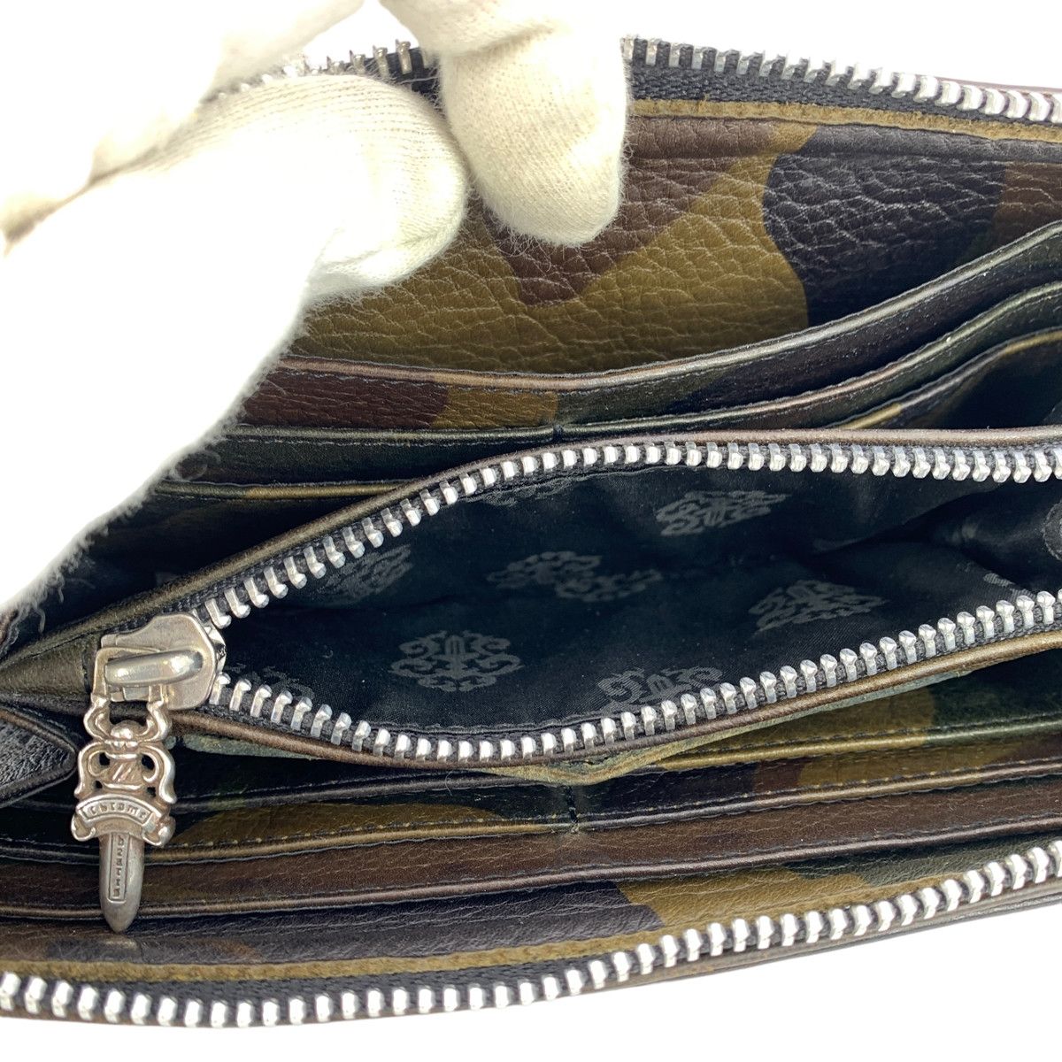Chrome Hearts Chrome Hearts Camo Cemetery Zipper Clutch Size ONE SIZE - 3 Thumbnail