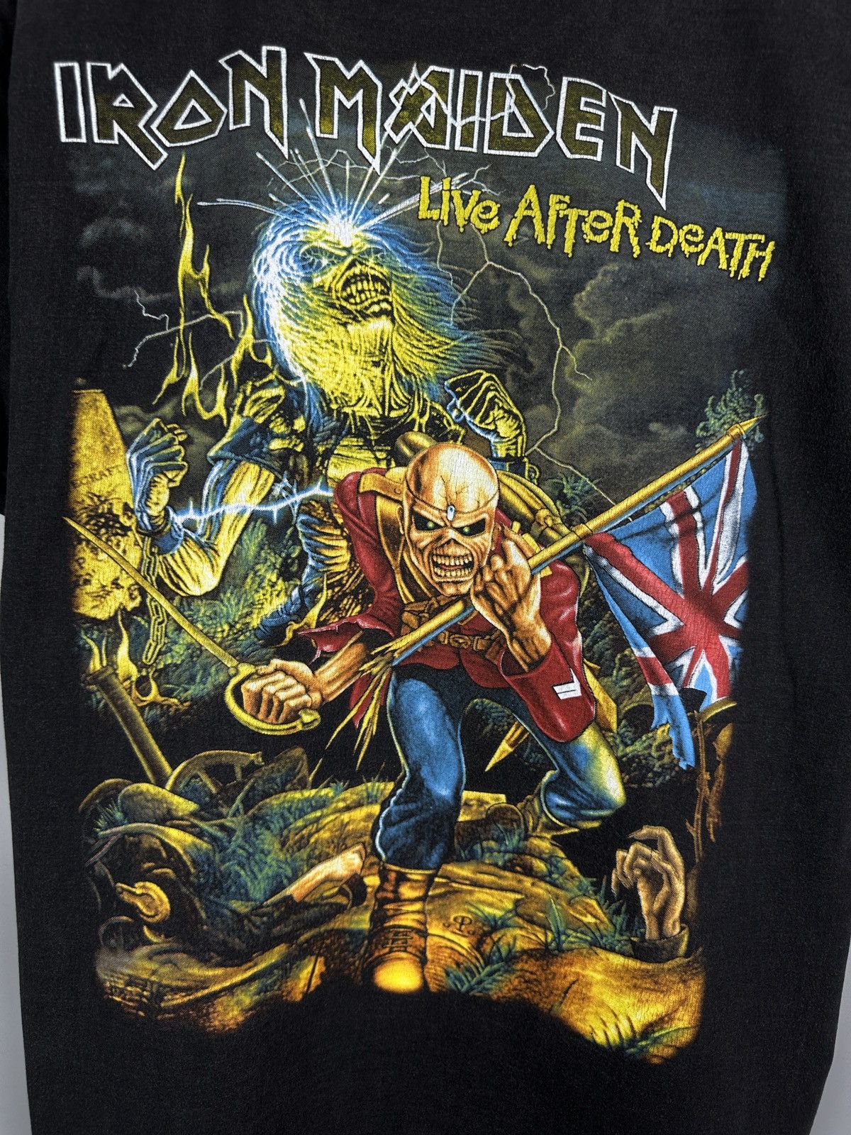 Band Tees Vintage Iron Maiden A Real Live One Graphic T Shirt Tee Rock Size US L / EU 52-54 / 3 - 6 Thumbnail