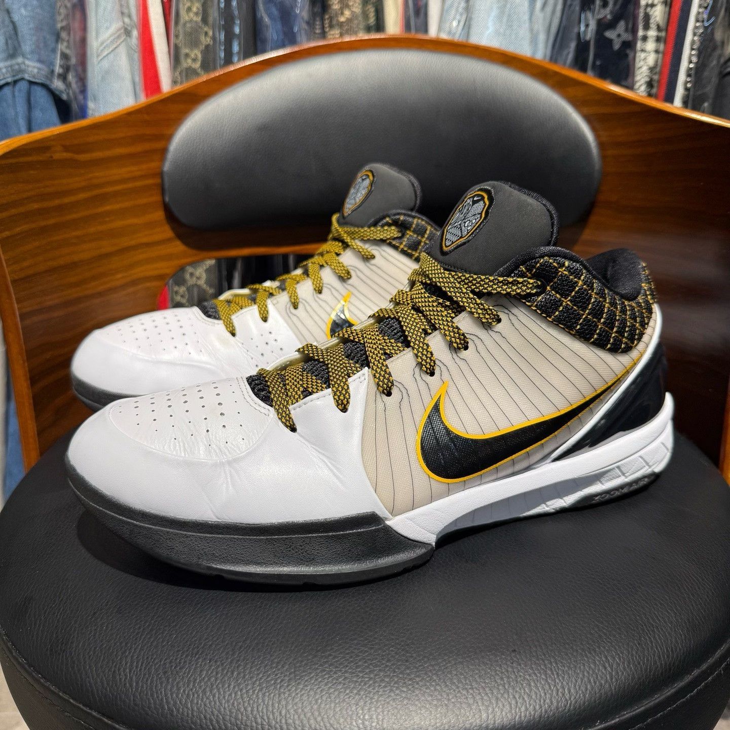 Nike Nike KOBE4 Yellow Lowtop Sneakers 44.5 Men Size US 11 / EU 44 - 1 Thumbnail