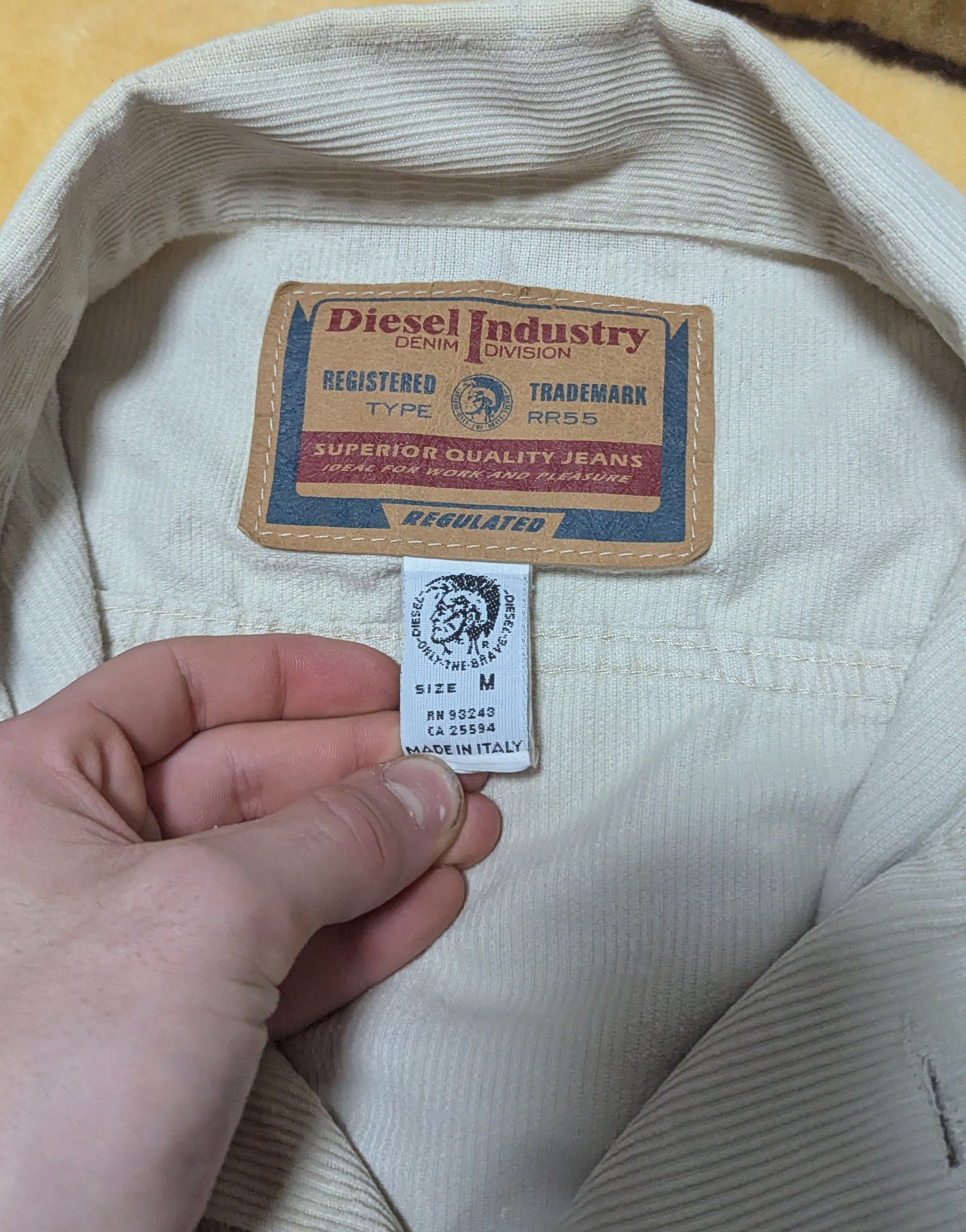 Diesel 90s Diesel Industry Cream Corduroy Trucker Jacket Boxy Fit Size US M / EU 48-50 / 2 - 6 Thumbnail