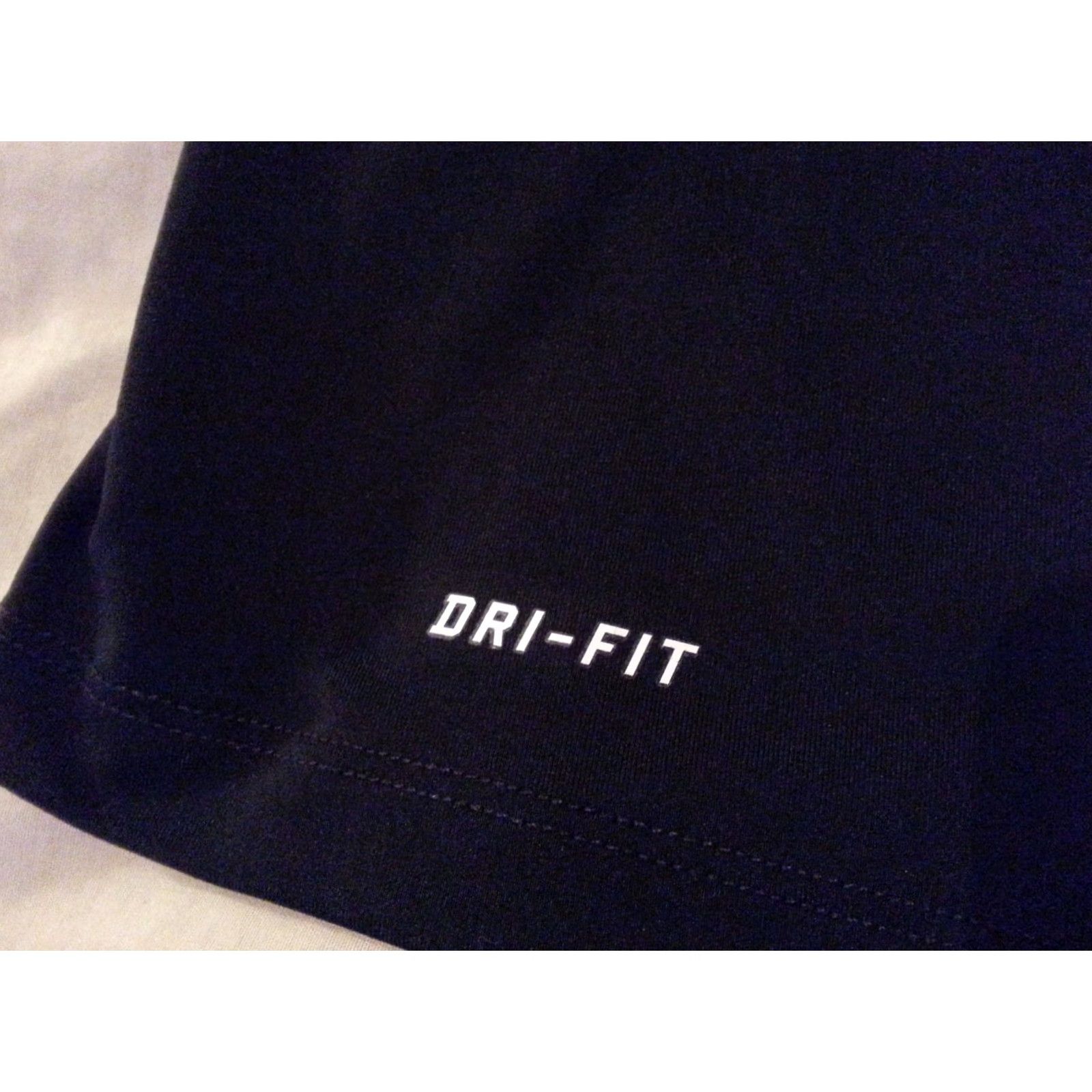 Nike Womens Nike Shirt S Small Black Athletic Shirt Womens Small Nike Black Athletic Shirts & Tops Mens? Size S / US 4 / IT 40 - 4 Thumbnail