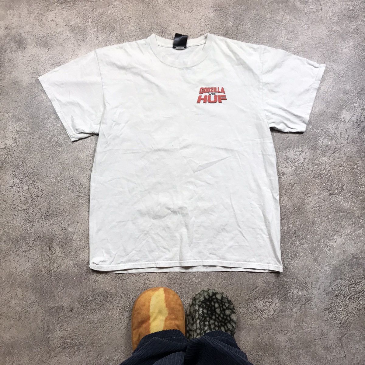 Vintage Vintage HUF Godzilla Graphic Tee Y2K Skate Streetwear Boxy L Size US L / EU 52-54 / 3 - 4 Thumbnail
