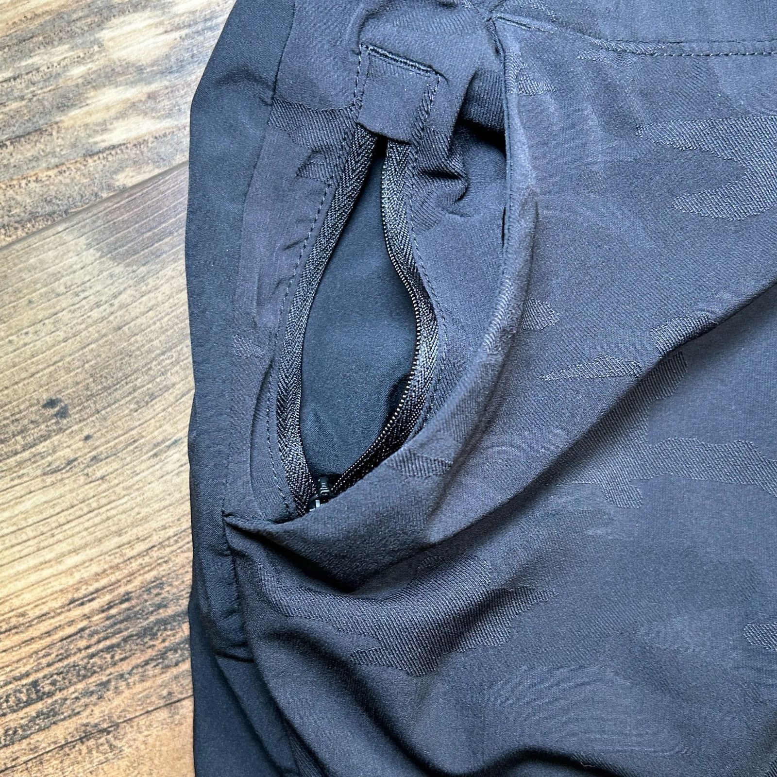 Athleta Athleta Brooklyn Textured Lined Jogger Black Camo Athleisure Size 28" / US 6 / IT 42 - 5 Thumbnail