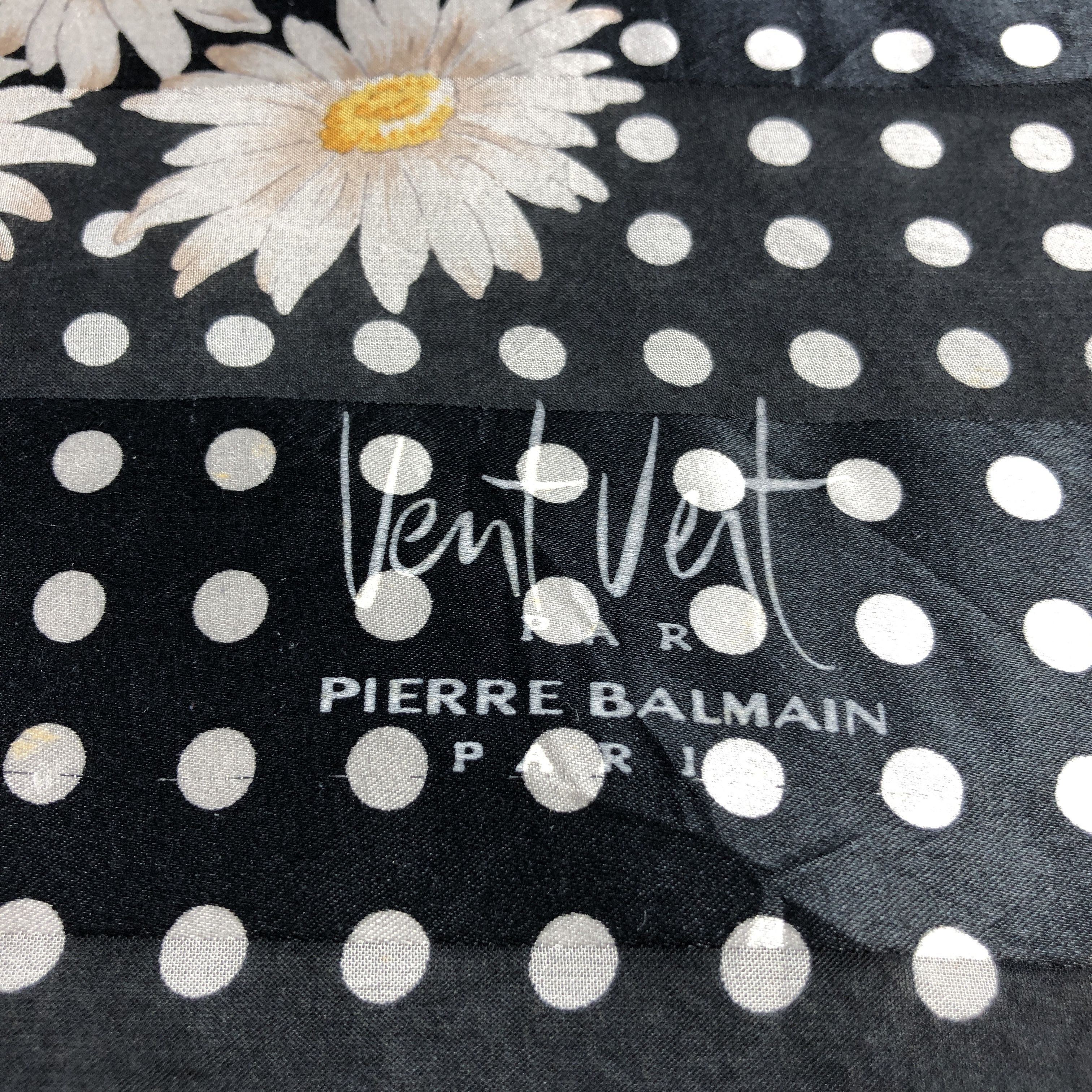 Pierre Balmain Vintage Pierre Balmain Floral Silk Scarf M1214 Size ONE SIZE - 4 Thumbnail