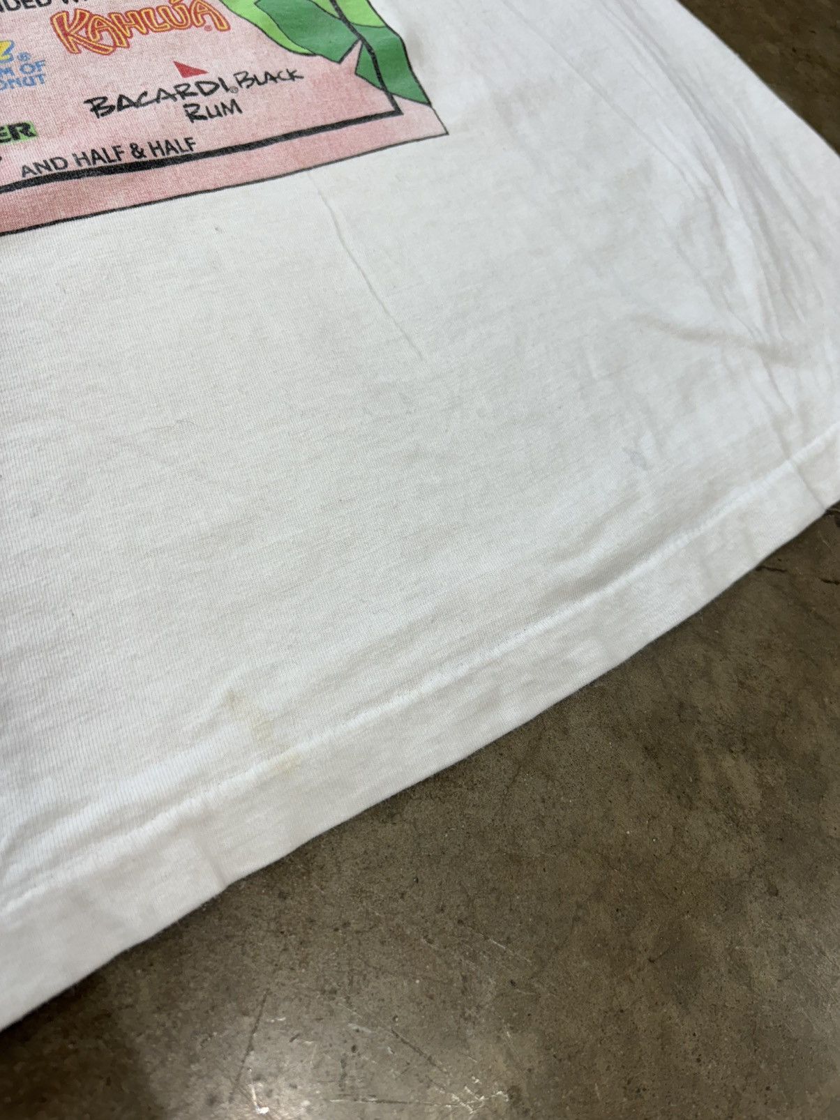 Vintage Vintage Bushwacker Alcohol Promo Tee Single Stitch XL Size US XL / EU 56 / 4 - 5 Thumbnail