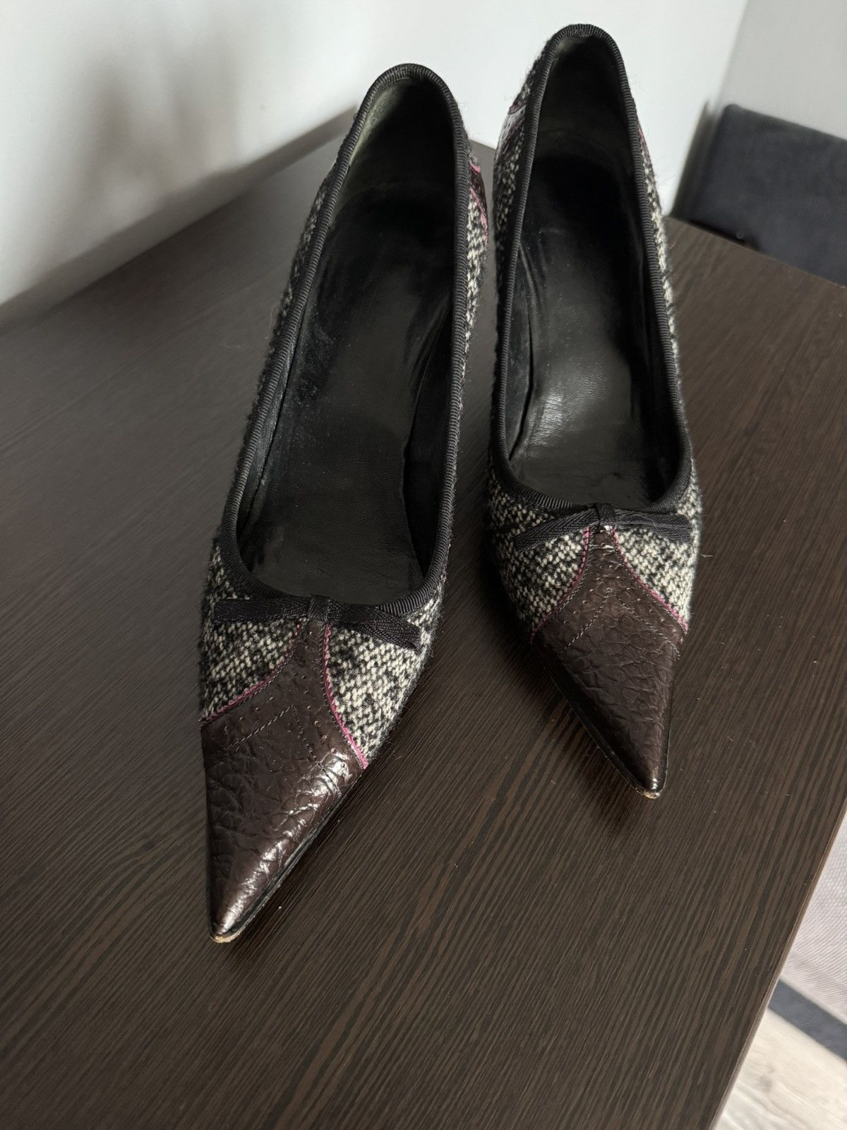 Harris Tweed × Prada Prada Milano tweed and leather heels 38 Size US 8 / IT 38 - 3 Thumbnail