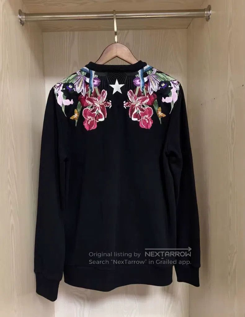 Givenchy Givenchy GVC Floral Embroidered Sweatshirt S Size Chest 1 Size US S / EU 44-46 / 1 - 2 Thumbnail