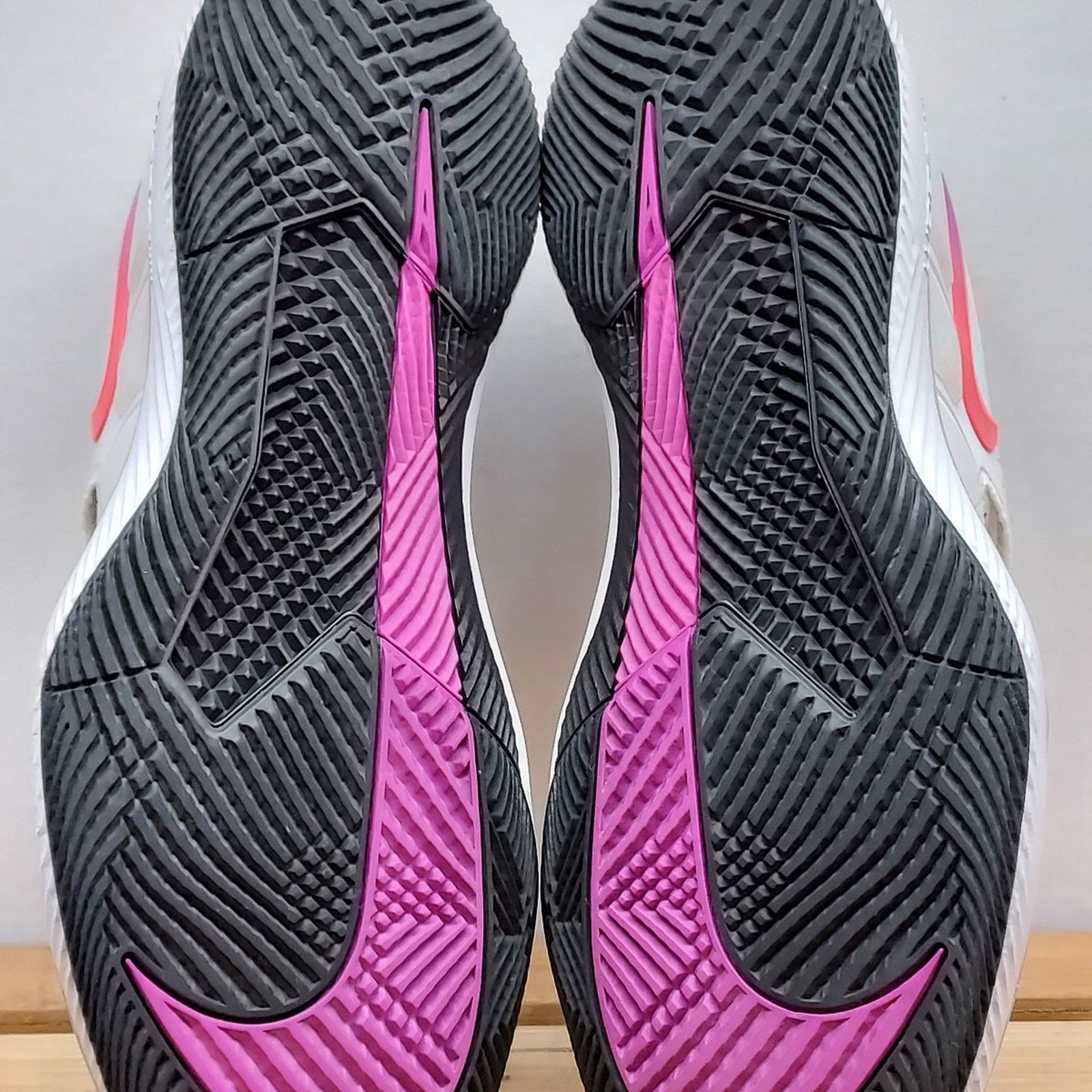 Nike Nike Women's Air Zoom Vapor X Athletic Shoes Size 7.5 Size US 7.5 / IT 37.5 - 4 Thumbnail