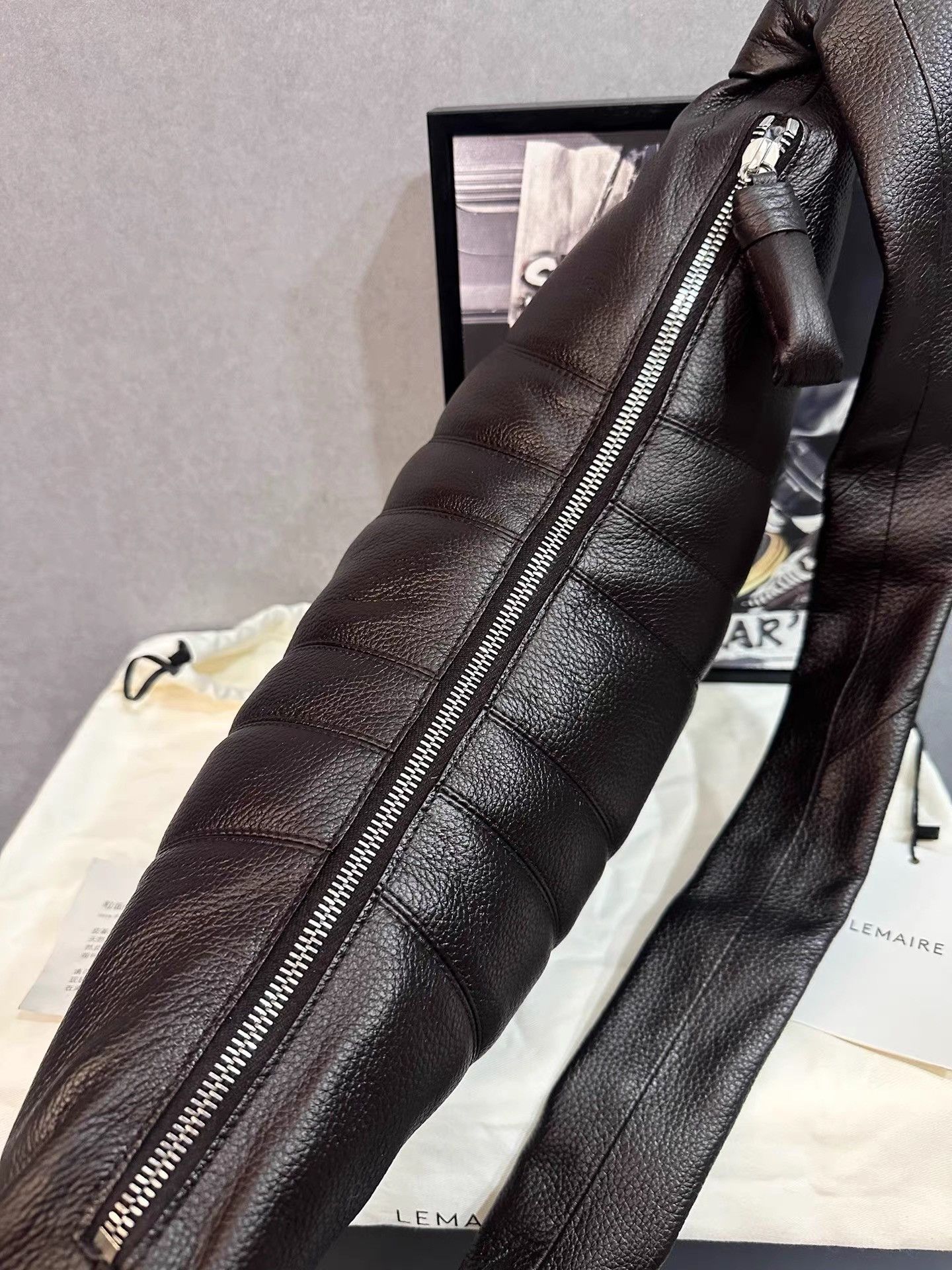 Lemaire Lemaire Medium Dark Chocolate Cowhide Croissant Bag K34 Size ONE SIZE - 5 Thumbnail
