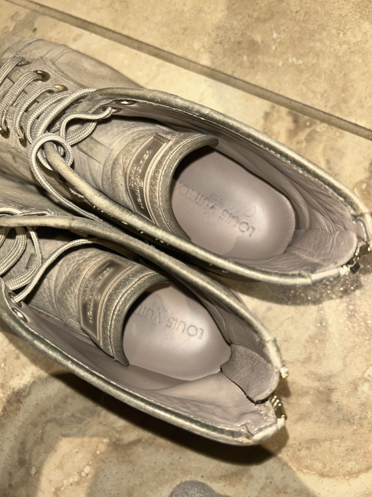 Louis Vuitton Louis Vuitton Taupe Leather hightop sneaker 39/8.5 Size US 8.5 / IT 38.5 - 12 Thumbnail