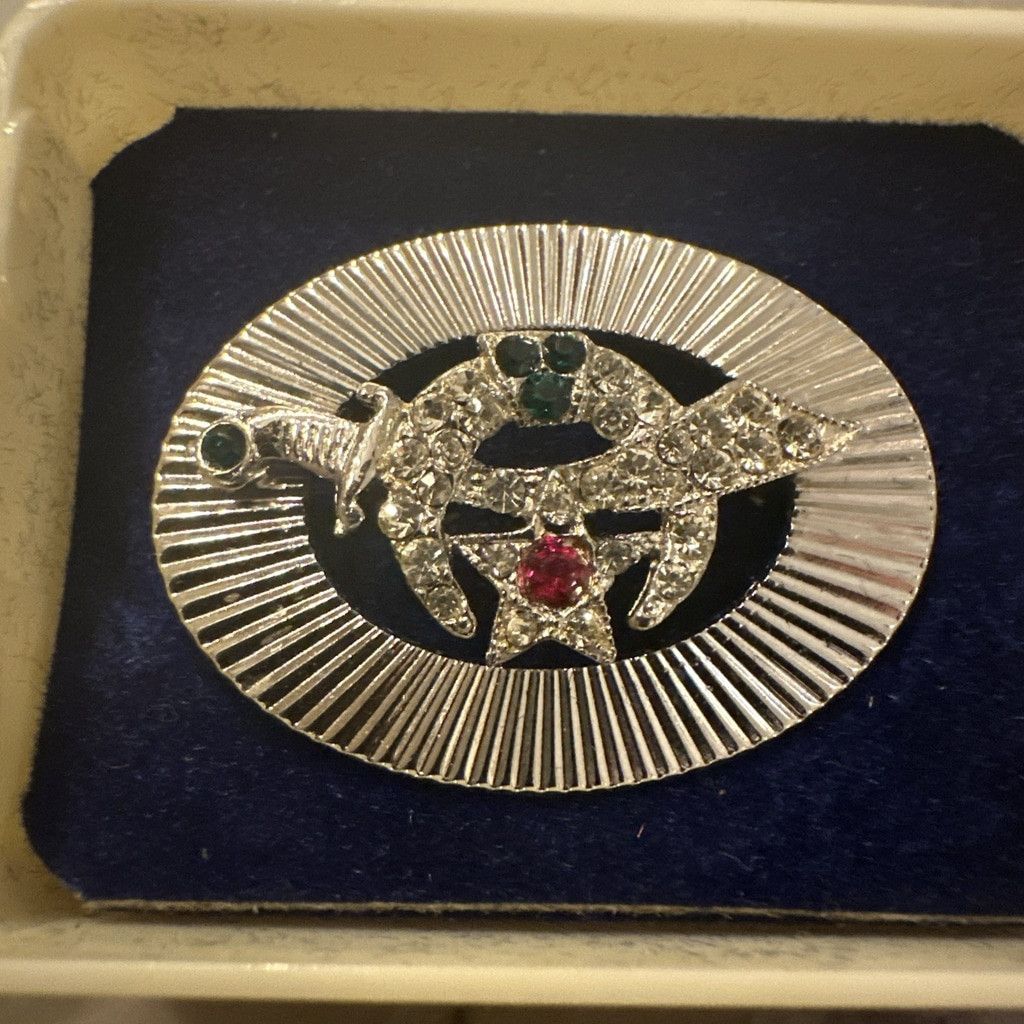 The Unbranded Brand Vtg Shriners Brooch Pin Masonic Freemason Rhinestone In Box Size ONE SIZE - 1 Thumbnail