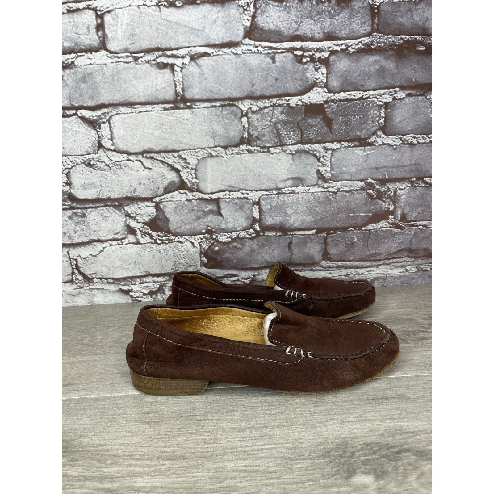 Giorgio Armani Giorgio Armani Brown Suede Loafers Leather Sole Driving Shoe Size US 6 / IT 36 - 18 Thumbnail
