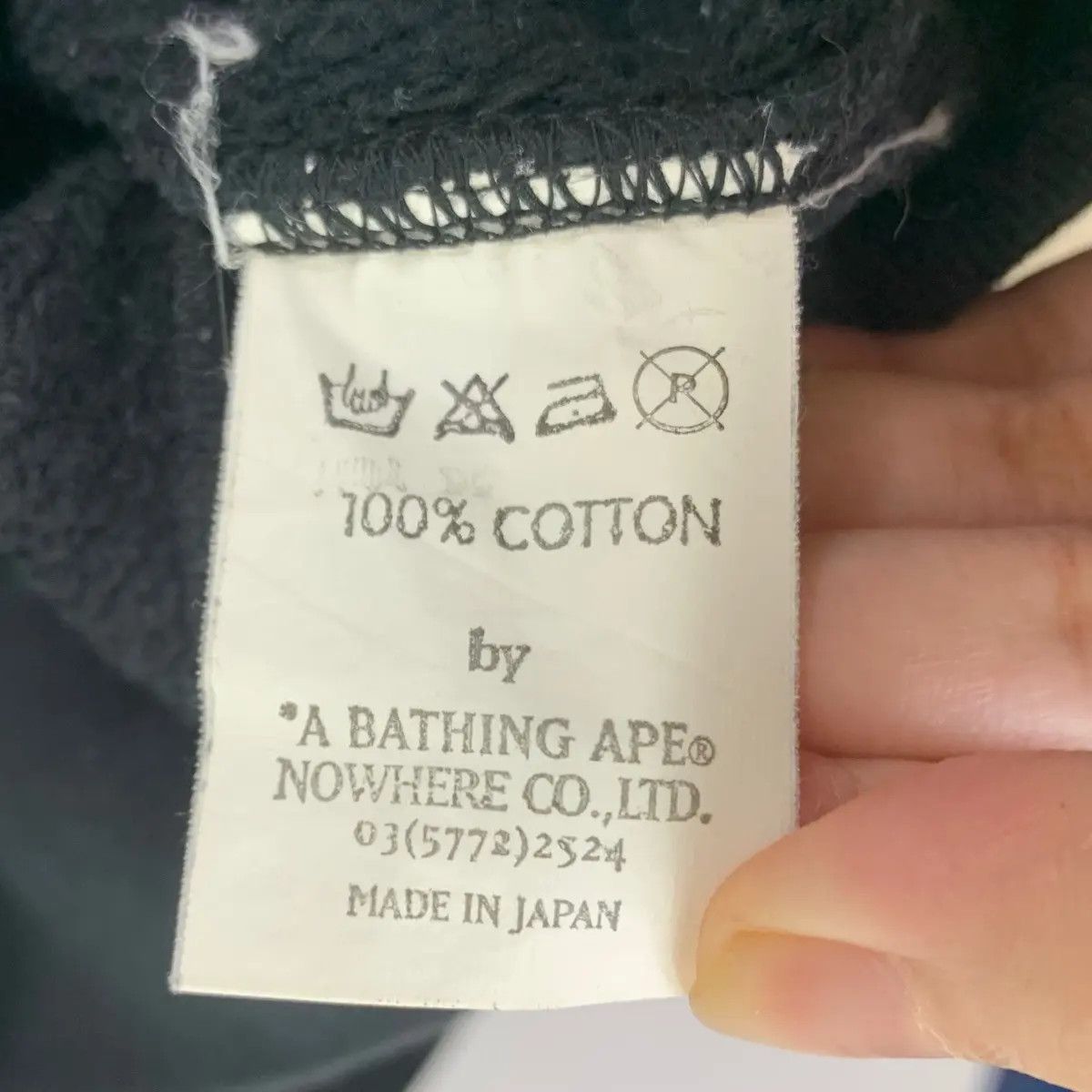 Bape Vintage BAPE A BATHING APE Baby Milo Punk Hair Sweatshirt Size US L / EU 52-54 / 3 - 6 Thumbnail