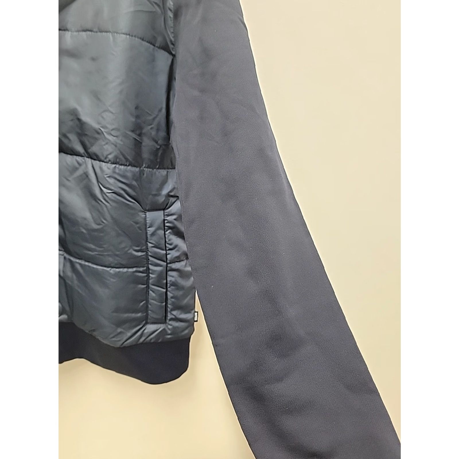 Hugo Boss HUGO BOSS Sweater Puffer Jacket Bomber Mens Size S Blue NWT Full Zip Cotton Baroque Chest 21 Length 27 Size US S / EU 44-46 / 1 - 5 Thumbnail