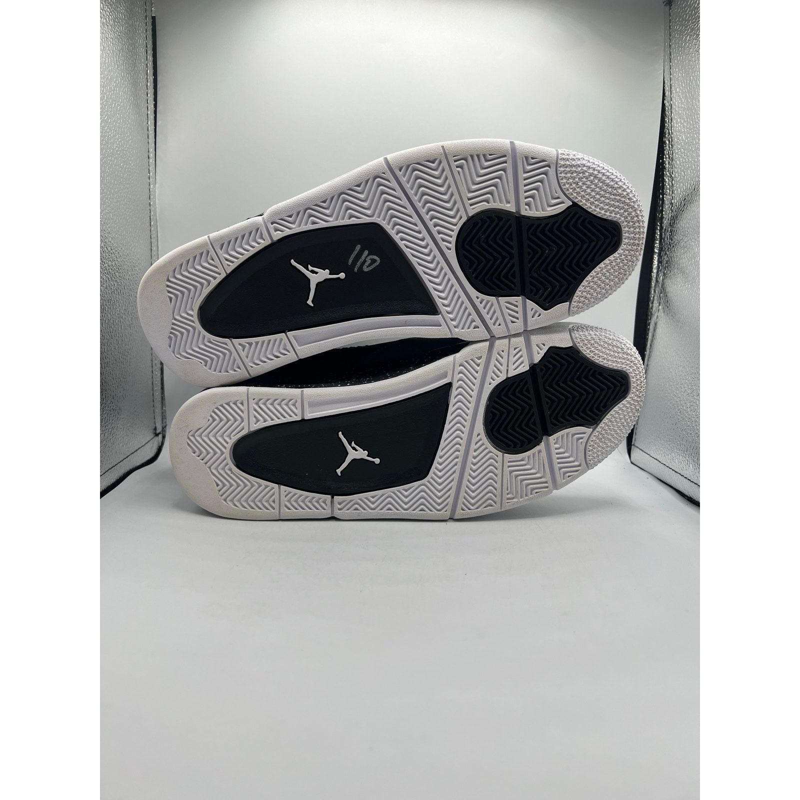 Jordan Brand Air Jordan 4 Retro “Fear” 2024 size 9 men’s Size US 9 / EU 42 - 5 Thumbnail