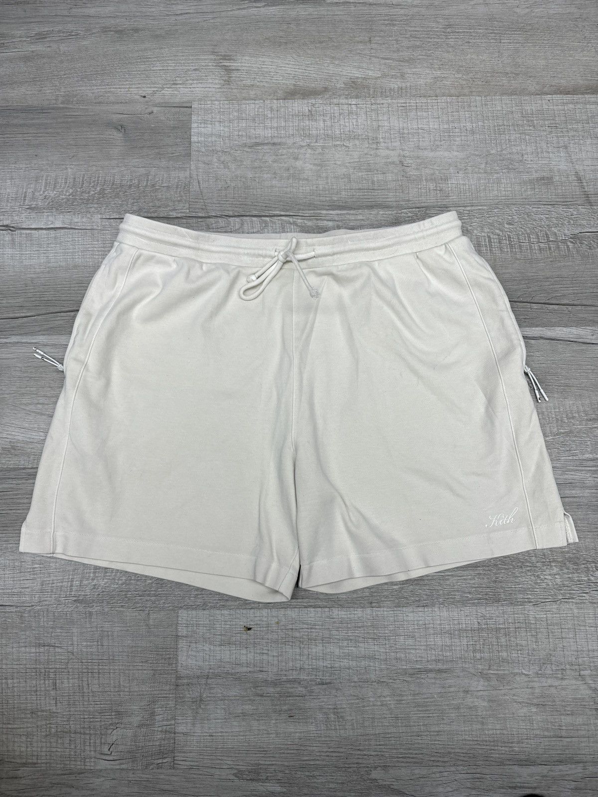 Image of Kith Sumer Shorts in White, Men's (Size 38)