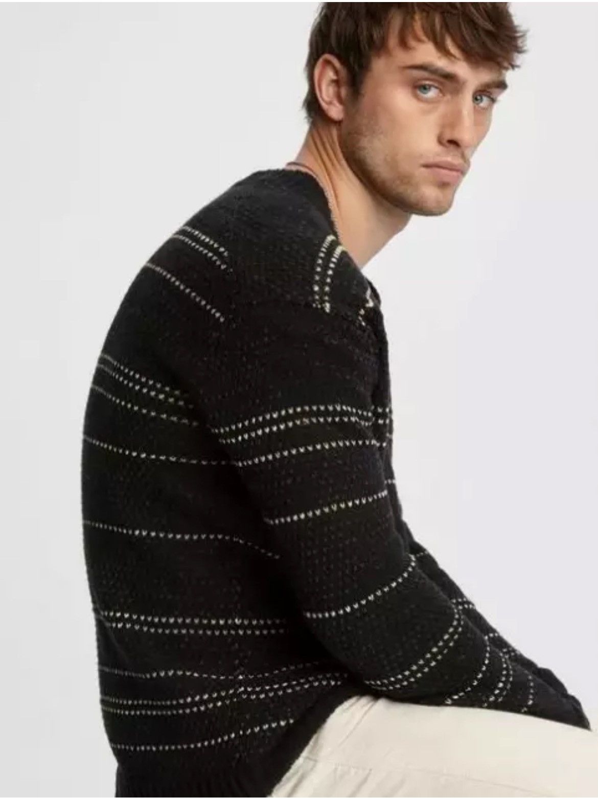 John Varvatos Jacquard stripe Knit Long Sleeve V-Neck Sweater Size medium. Size US M / EU 48-50 / 2 - 4 Thumbnail