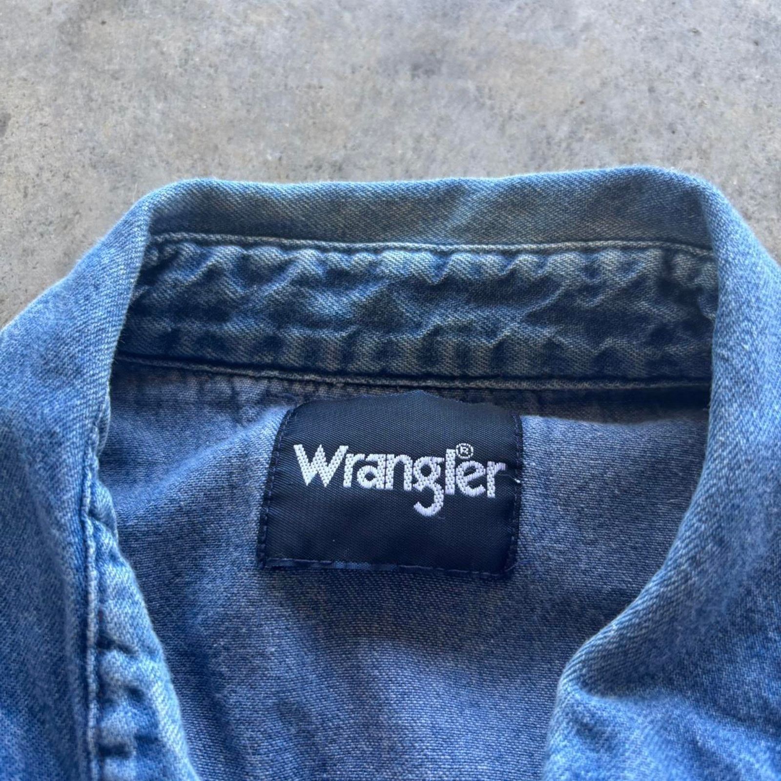 Carhartt × Vintage × Wrangler 90s Wrangler Western Denim Distressed Pearl Snap Button Up Size US XL / EU 56 / 4 - 3 Thumbnail