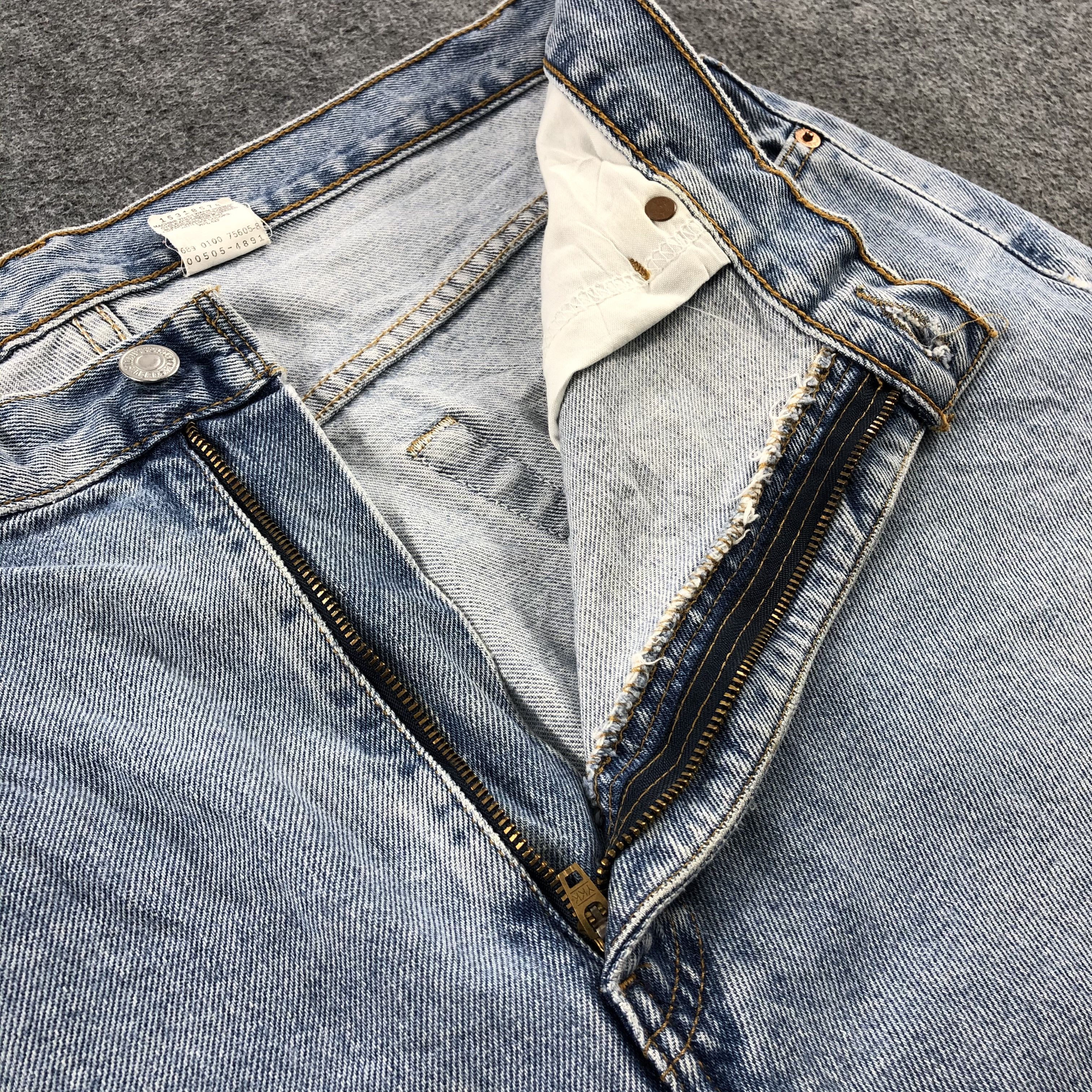 Levi's × Vintage Vintage Blue Wash Levis 505 Jeans-JM1853 Size US 38 / EU 54 - 8 Thumbnail