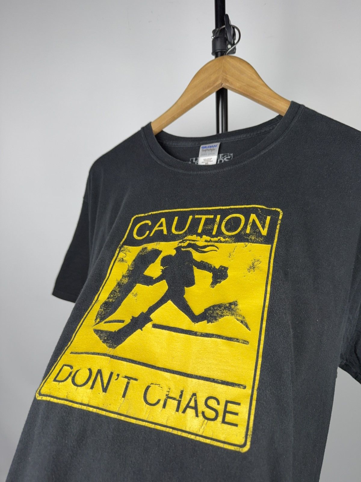 Vintage League of Legends LoL Caution Don’t Chase Meme T-Shirt L-XL Size US L / EU 52-54 / 3 - 3 Thumbnail