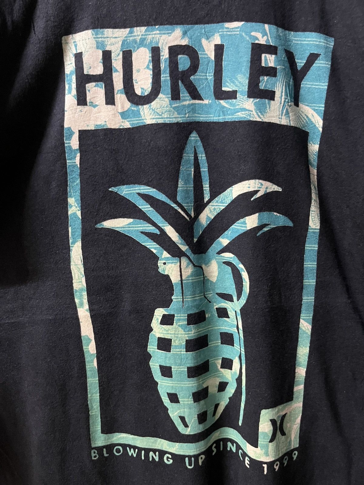 Hurley Hurley Pineapple Grenade Blowing up Since 1999 T-Shirt Size US M / EU 48-50 / 2 - 2 Thumbnail