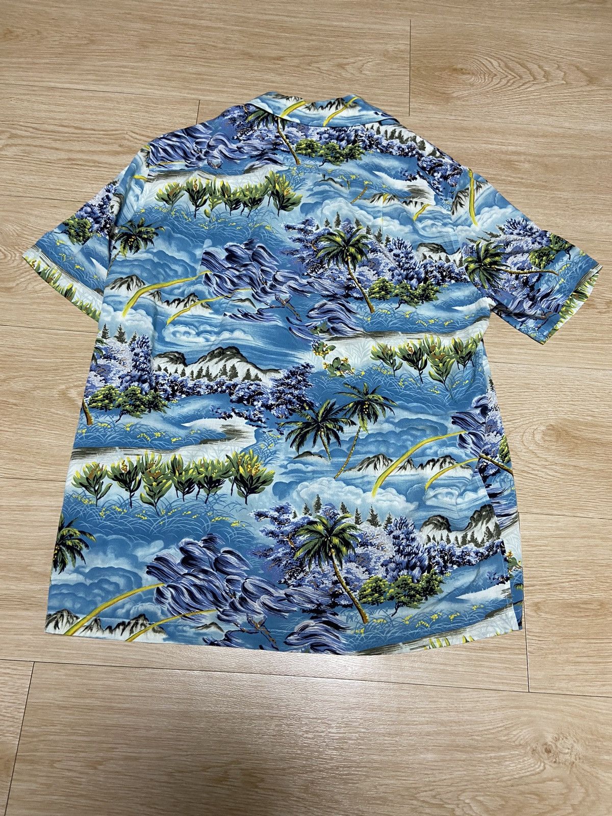 Saint Laurent Paris 38 Saint Laurent 16ss surf sound hawaiian button up shirt Size US S / EU 44-46 / 1 - 2 Thumbnail