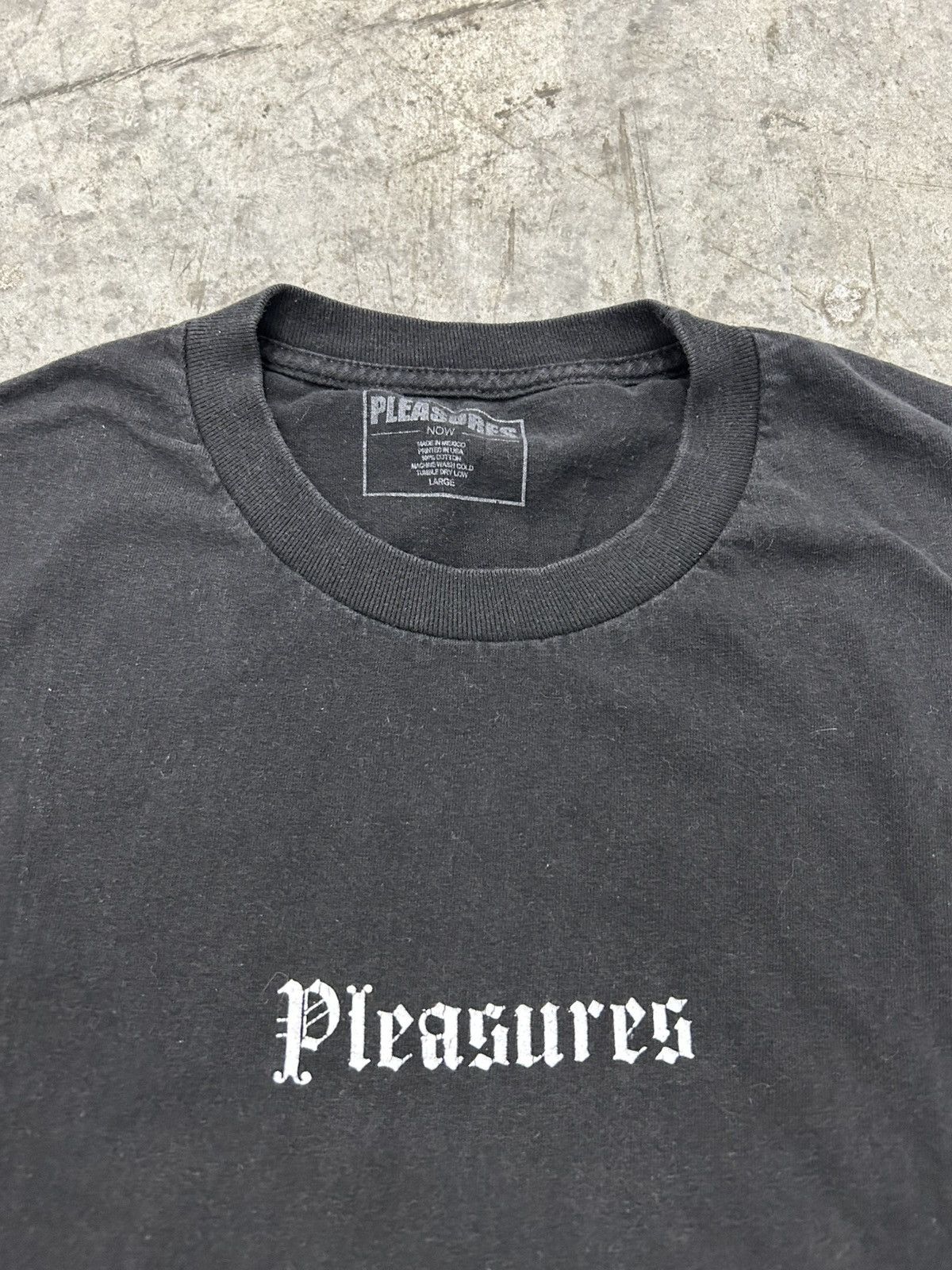 Pleasures Pleasures burning Mona Lisa t shirt Size US L / EU 52-54 / 3 - 3 Thumbnail