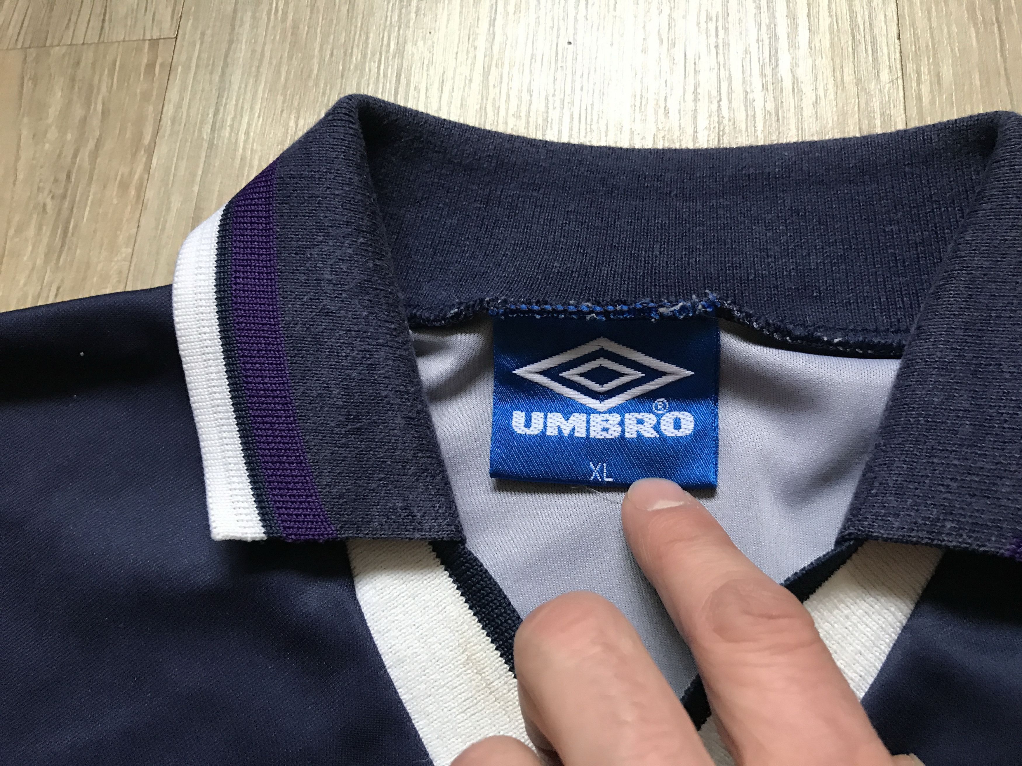 Umbro Vintage Umbro Tottenham Away Shirt 1994-1995 Size US XL / EU 56 / 4 - 7 Thumbnail