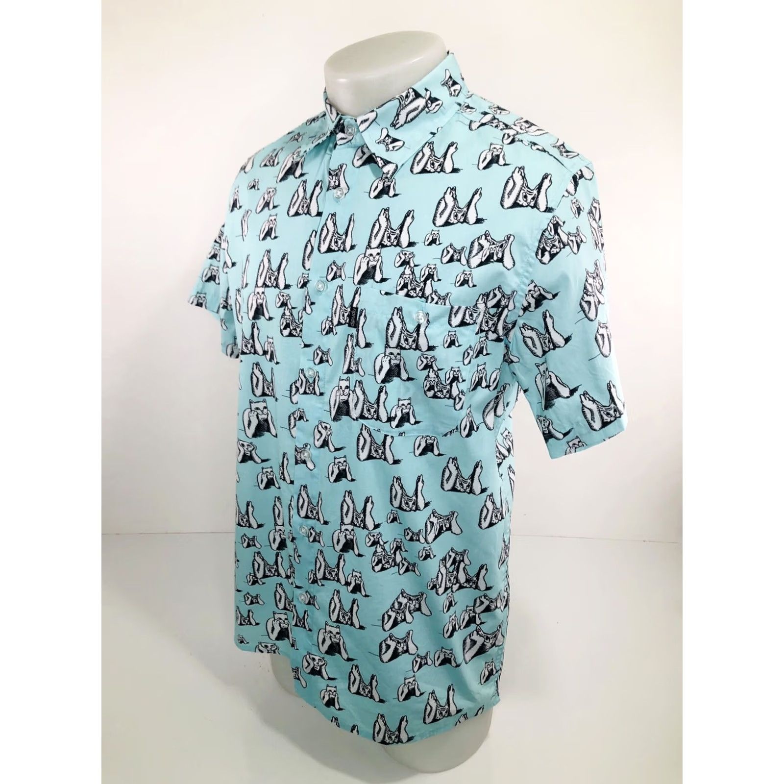 RIPNDIP RIPNDIP / NEW w TAGS - CATS KITTENS ALL OVER Md. Shirt Shirt Men M Blueish Green / Black / White Cat 90s Theme Mens Size US M / EU 48-50 / 2 - 4 Thumbnail