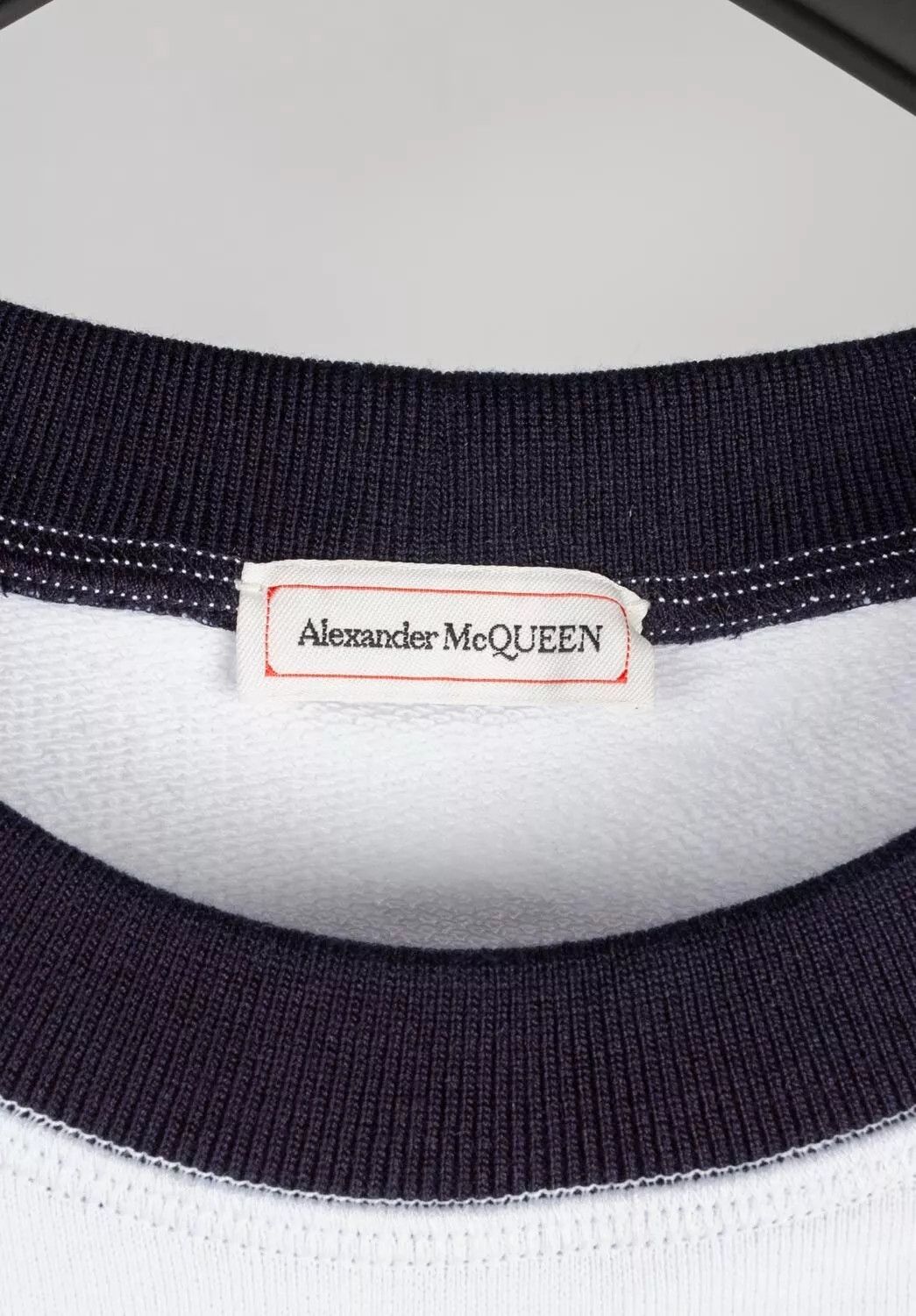 Alexander McQueen Original Alexander Mcqueen Men White Jumper Size M/L H4752 Size US L / EU 52-54 / 3 - 5 Thumbnail