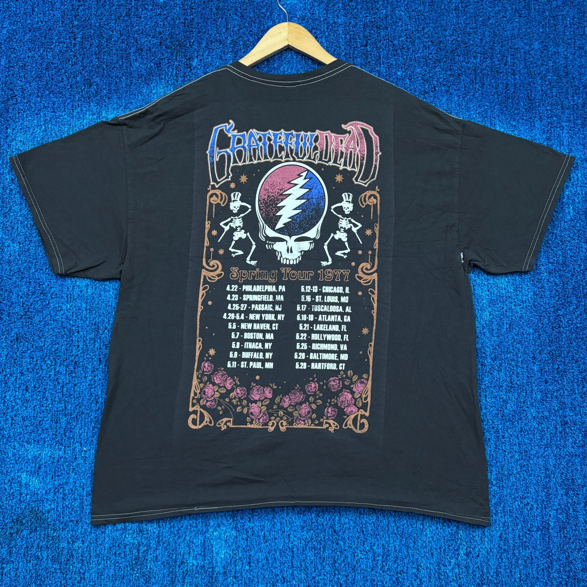 Grateful Dead Grateful Dead 1977 Spring Tour Uncle Sam and Roses Tee 2X Size US XXL / EU 58 / 5 - 3 Thumbnail