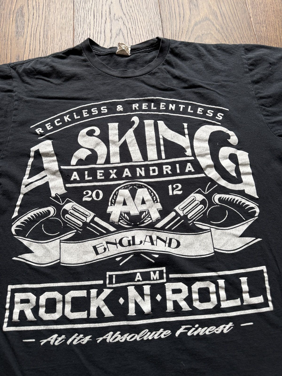 Vintage Vintage Y2K Asking Alexandria Screamo Emo Band Tee Size US XL / EU 56 / 4 - 2 Thumbnail