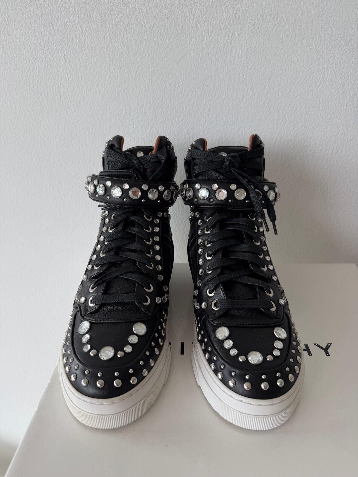 Givenchy new Givenchy womens tyson studs sneaker shoes black 36 3 6 Size US 6 / IT 36 - 2 Thumbnail