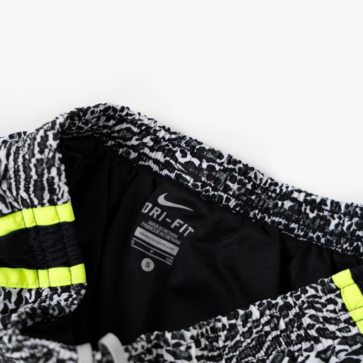 Nike Nike Womens Dri Fit Running Shorts Animal Print Neon Trim Size 27" / US 4 / IT 40 - 5 Thumbnail