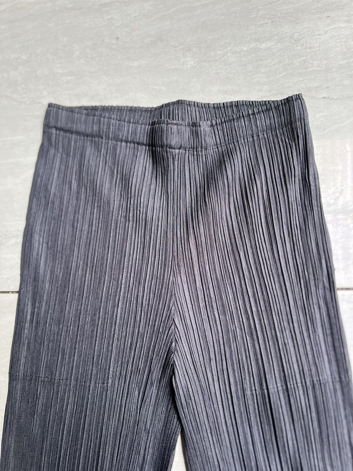 Issey Miyake Issey Miyake Pleats Please Grey Pants Size US 26 / EU 42 - 2 Thumbnail