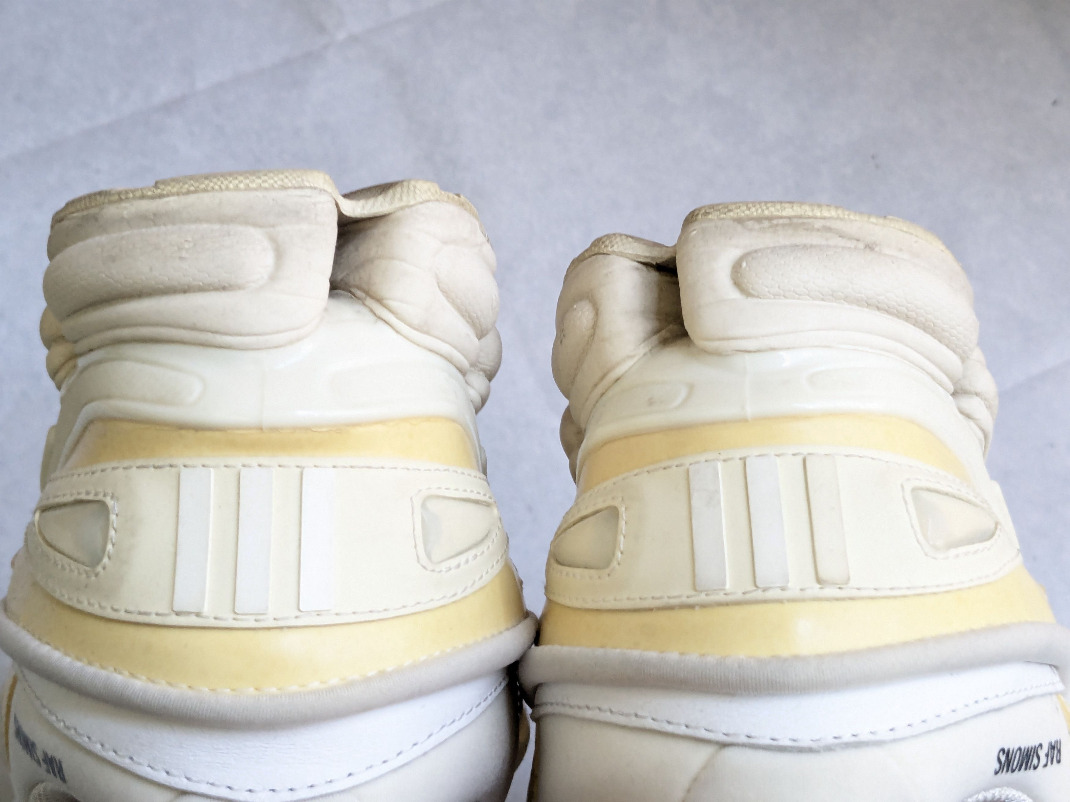 Adidas × Raf Simons Adidas x raf simons ozweego bunny cream 9 Size US 9 / EU 42 - 12 Thumbnail