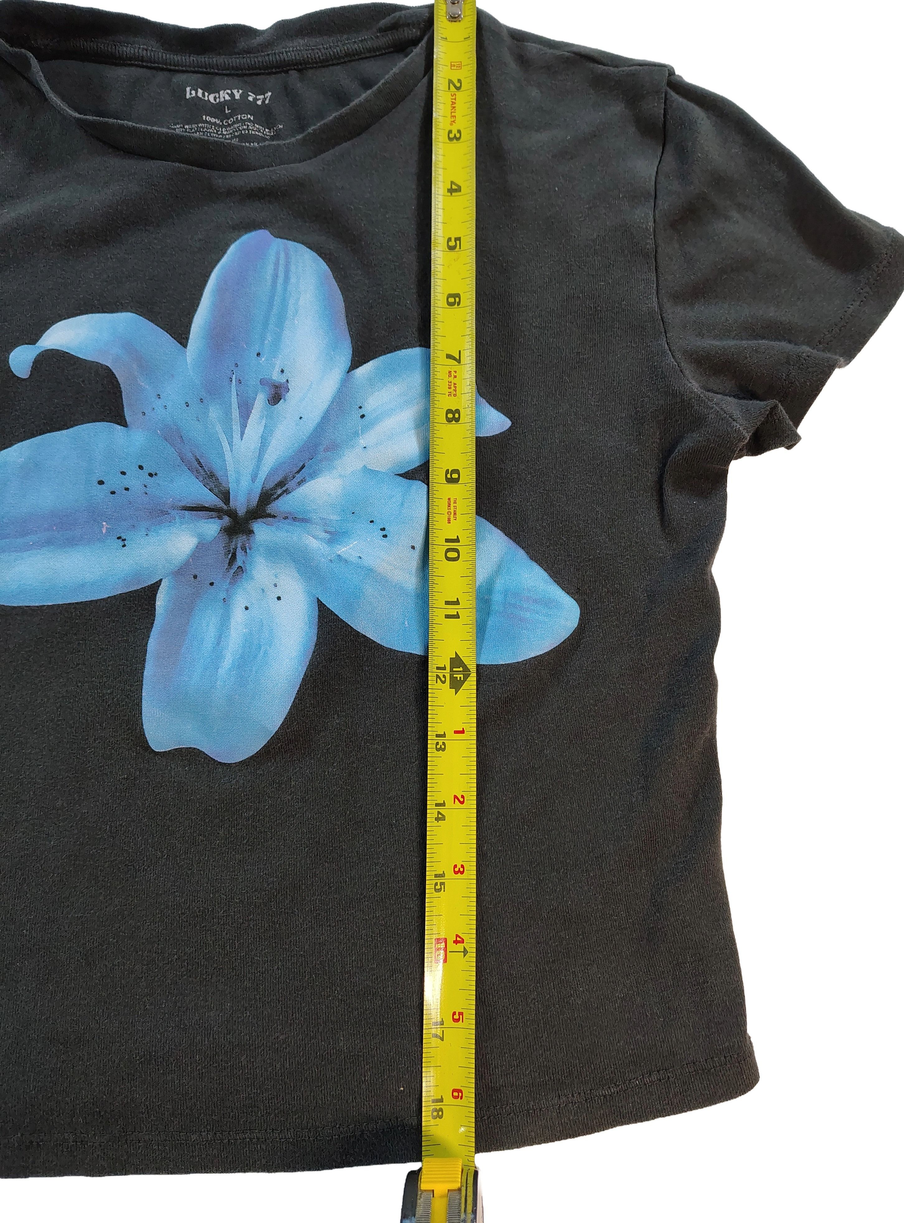 Other Women's Large Lucky 777 Blue Flower Graphic Crop Top Tee Size L / US 10 / IT 46 - 5 Thumbnail