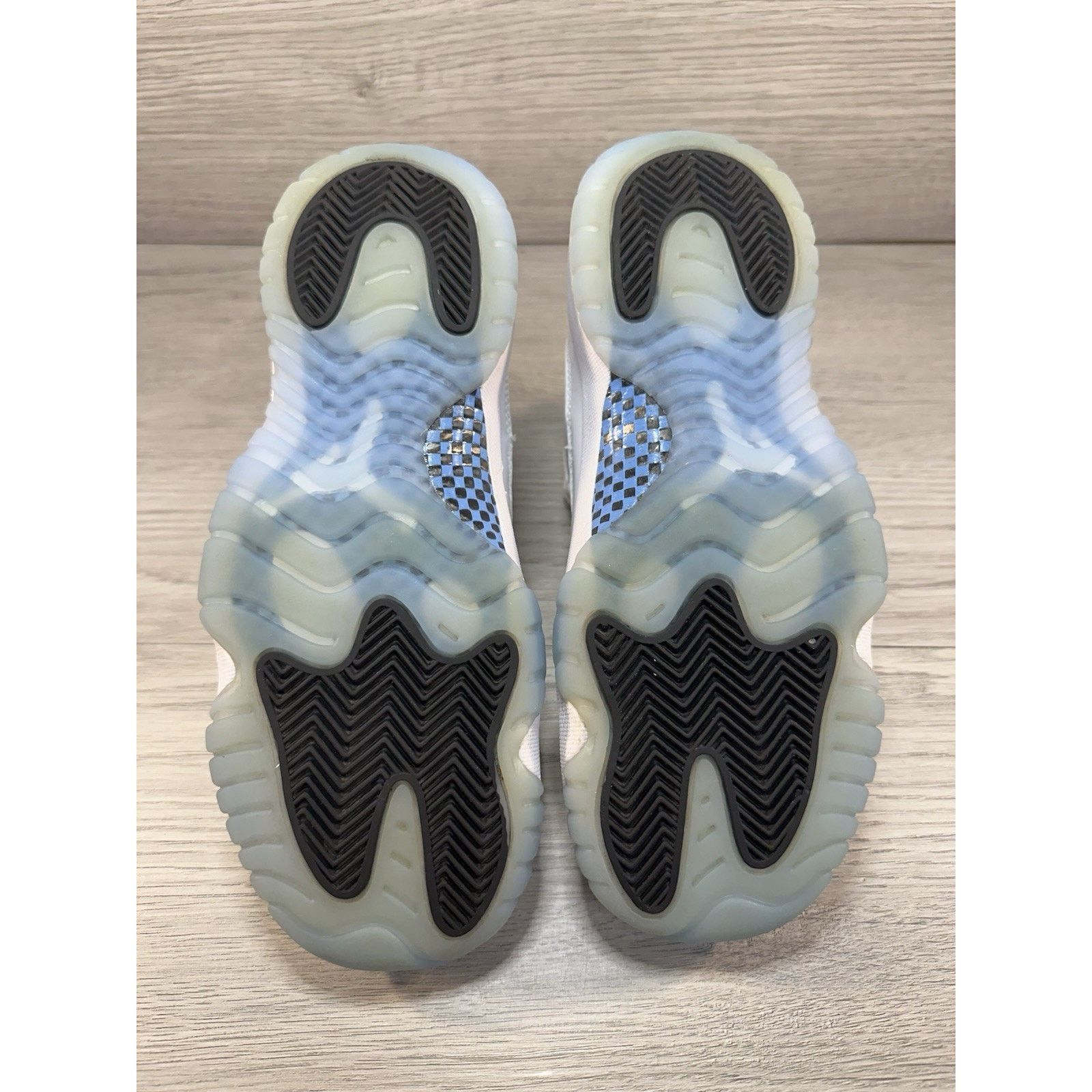 Jordan Brand Air Jordan 11 Retro GS Legend Blue 2024 - Size 6y Size US 6 / EU 39 - 6 Thumbnail