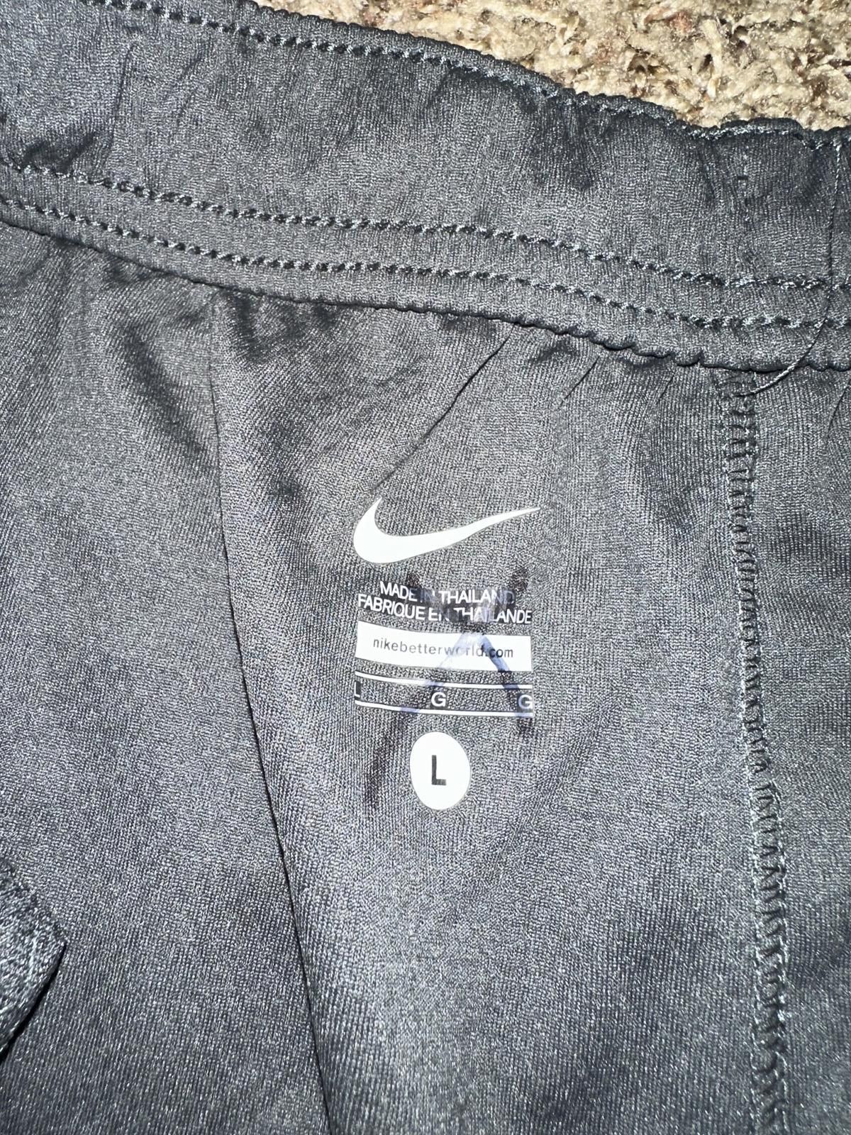 Nike Nike Men’s Epic Knit Soccer Training Shorts With Pockets Size US 34 / EU 50 - 4 Thumbnail
