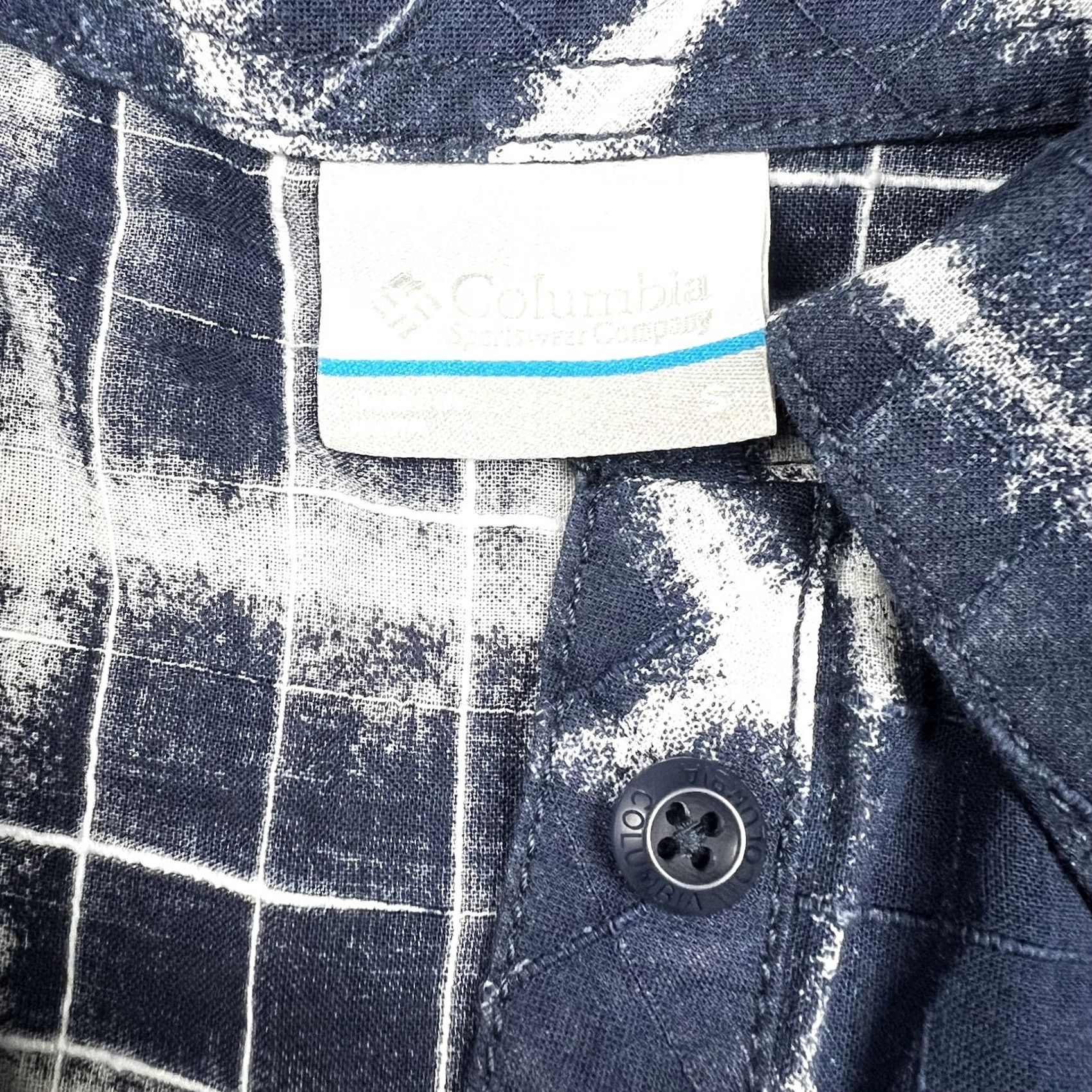 Vintage Columbia Womens Henley Neck Pullover Fishing Shirt Blouse Small Blue White Shirt Blouse Casual Womens Brand 100% Cotton Short Sleeve Size S / US 4 / IT 40 - 2 Thumbnail