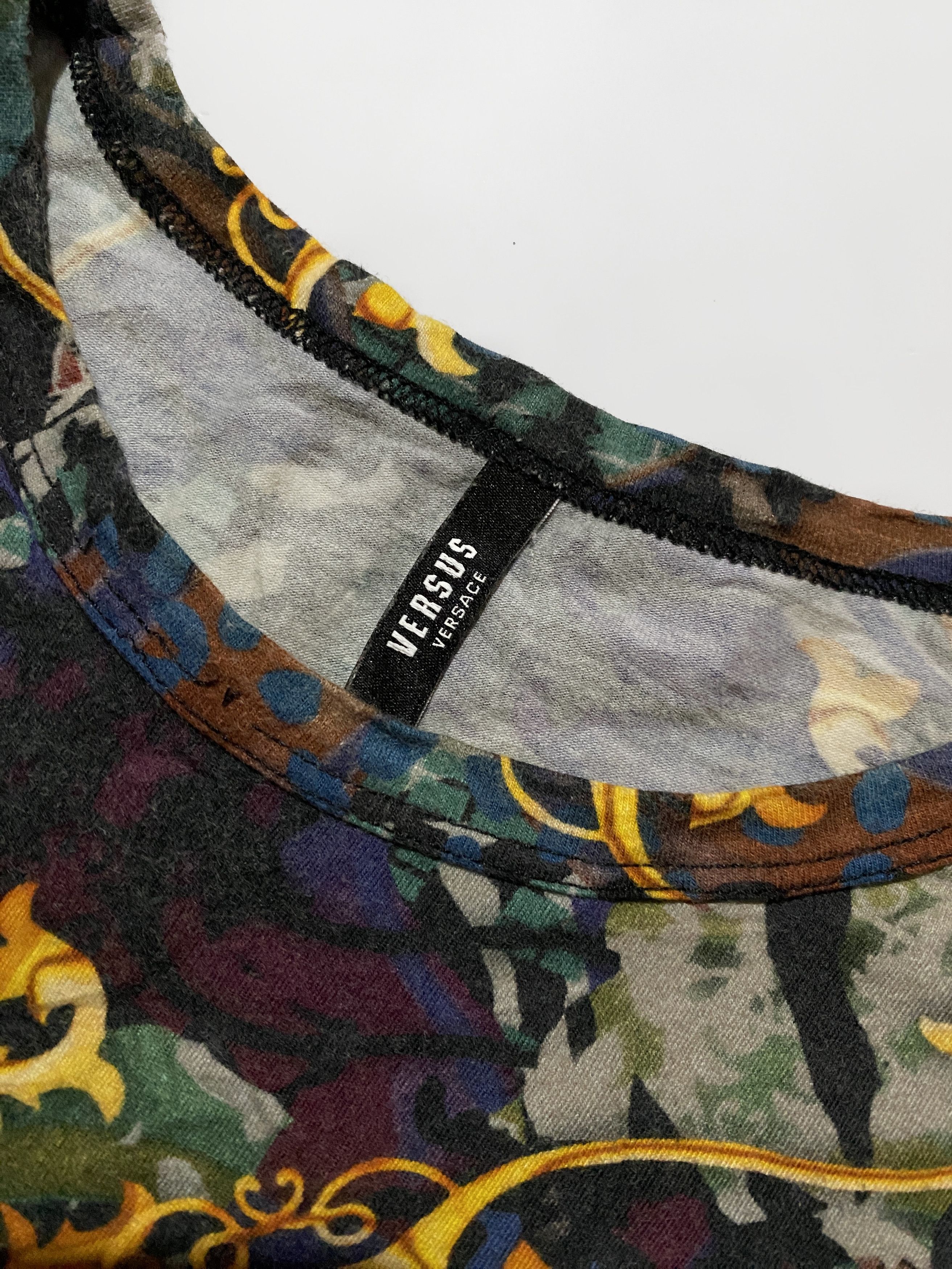 Versace × Versace Jeans Couture VERSACE Versus - Rainbow pattern T-shirt Size US M / EU 48-50 / 2 - 3 Thumbnail