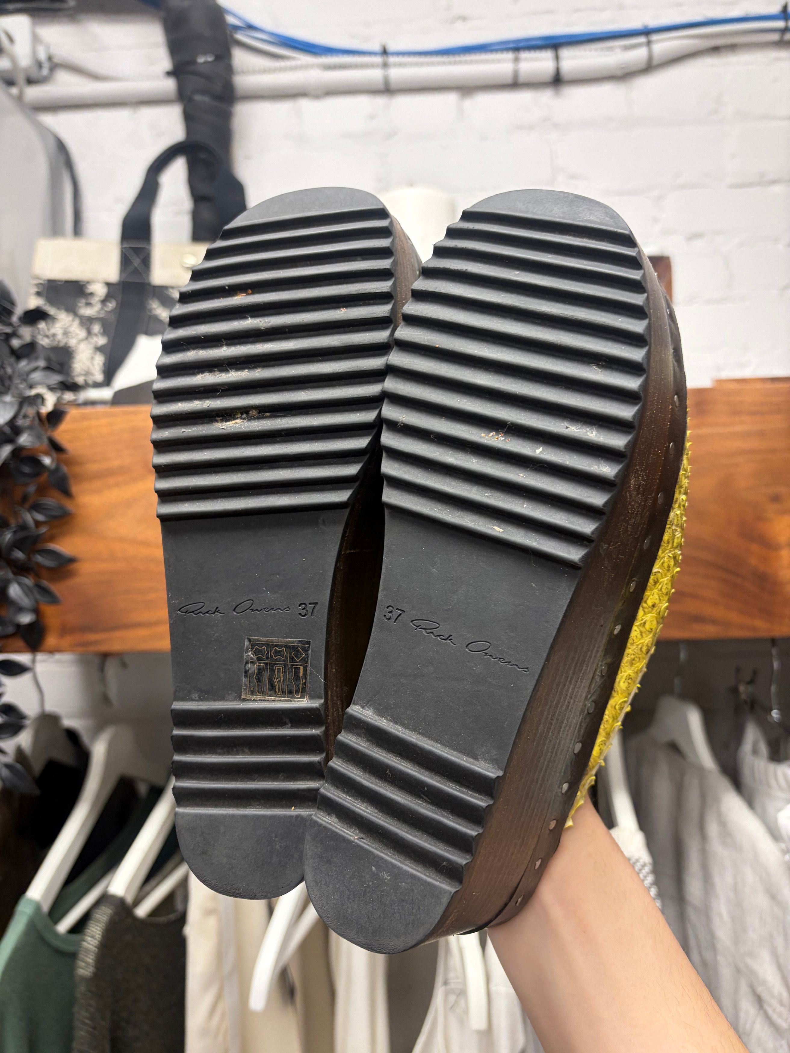 Rick Owens SS2023 Rick Owens ‘Edfu’ Yellow Python Leather Platform Wood Block Sole Sandals Size US 7.5 / IT 37.5 - 5 Thumbnail