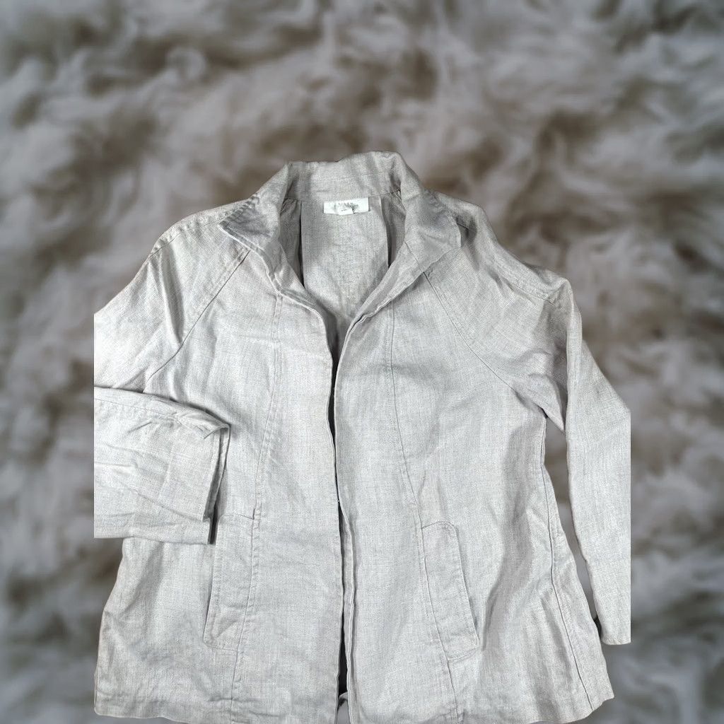 Charter Club Charter Club Luxury Blazer Woman’s XS Linen Open Pleated Back Belt Back Beach Classic Vacation Boho Beige Womens XS Linen Blazer Size XS / US 0-2 / IT 36-38 - 1 Thumbnail