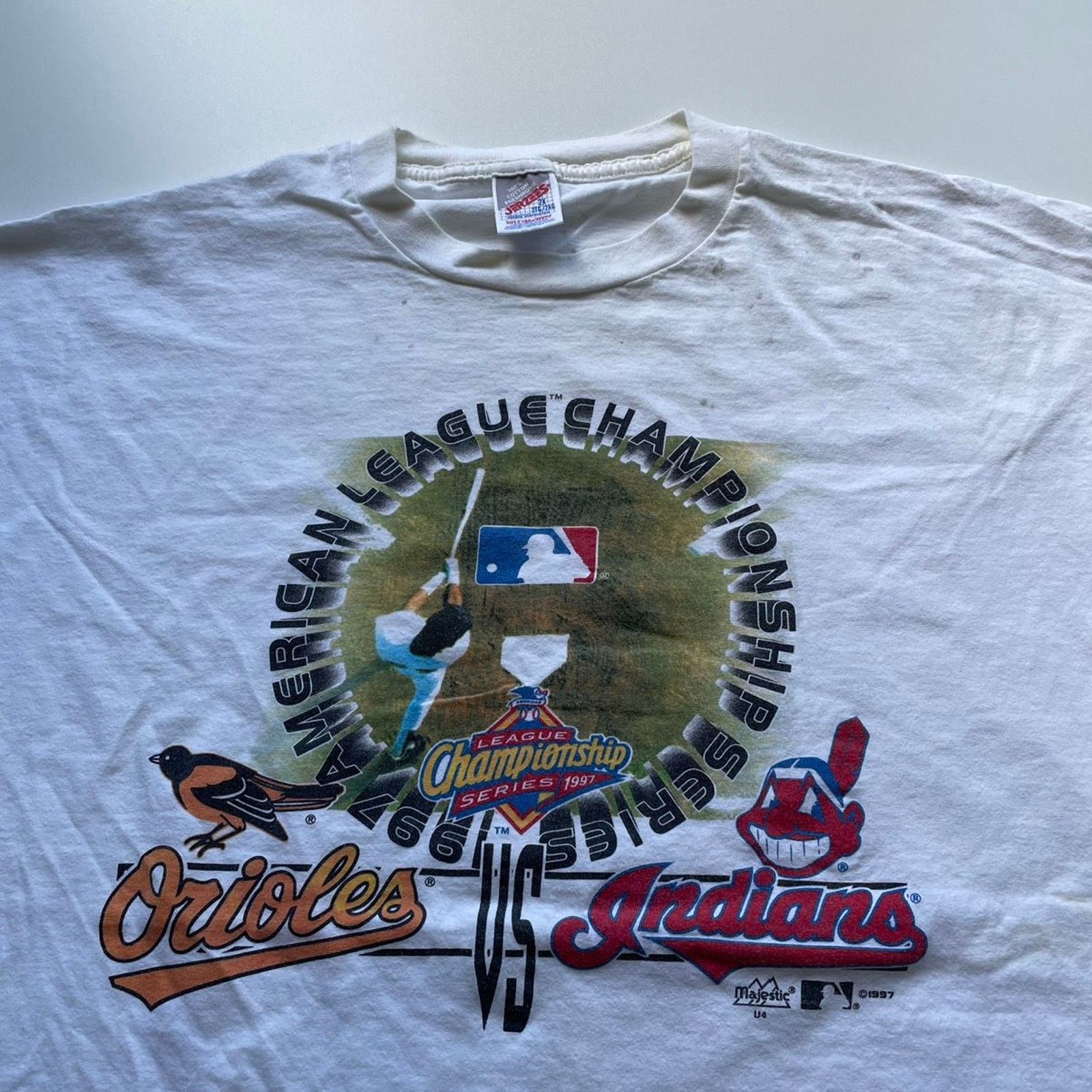MLB × Vintage Vintage Baltimore Orioles Vs Cleveland Indians MLB T Shirt Size US XXL / EU 58 / 5 - 2 Thumbnail